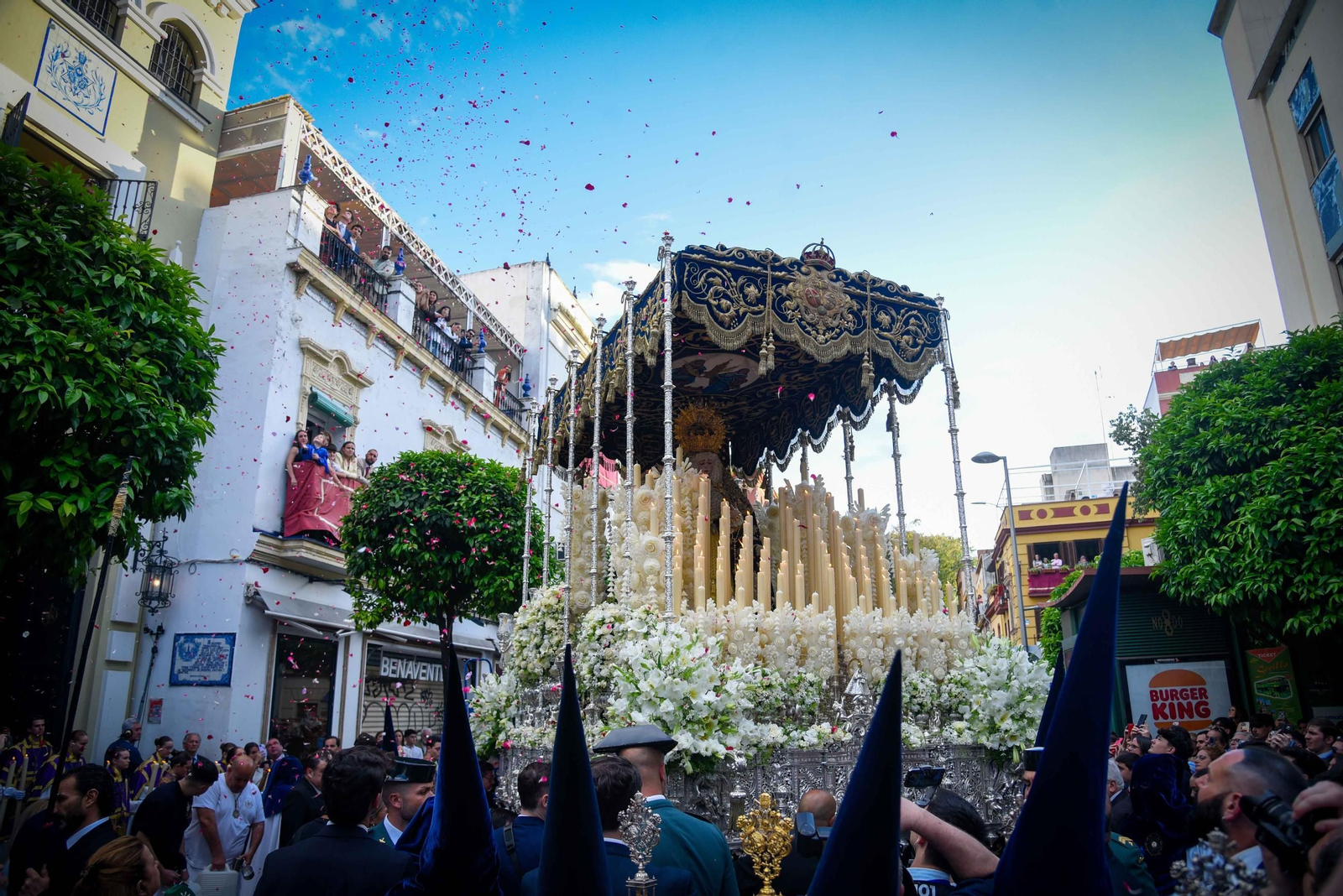 La Hermandad de La Estrella en la Semana Santa de Sevilla 2025
