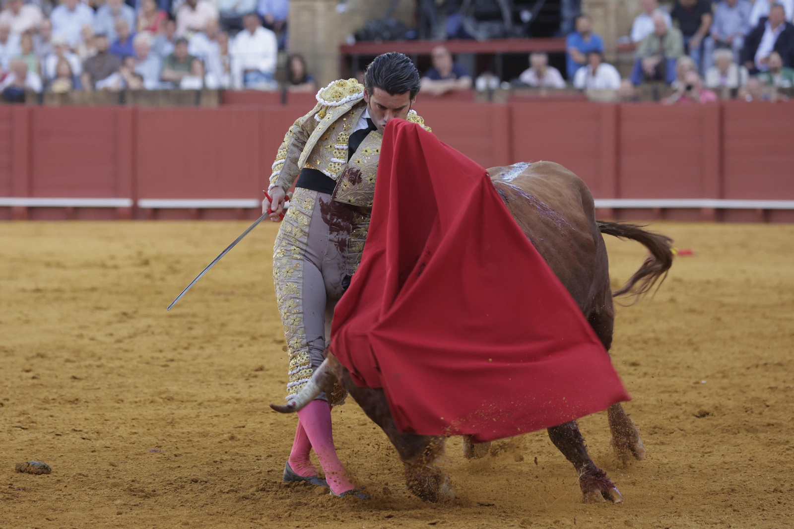 Las imágenes de la tercera de abono en la Maestranza de Sevilla