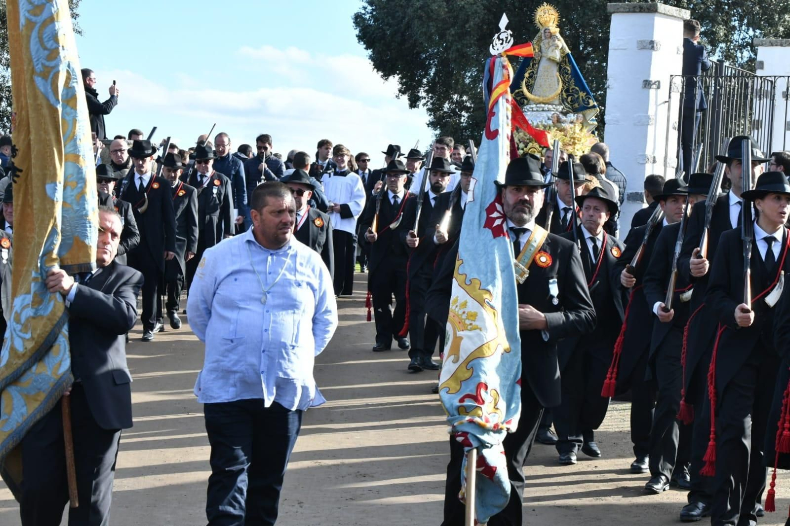 Procesión de la Virgen de Luna tras su coronación canónica