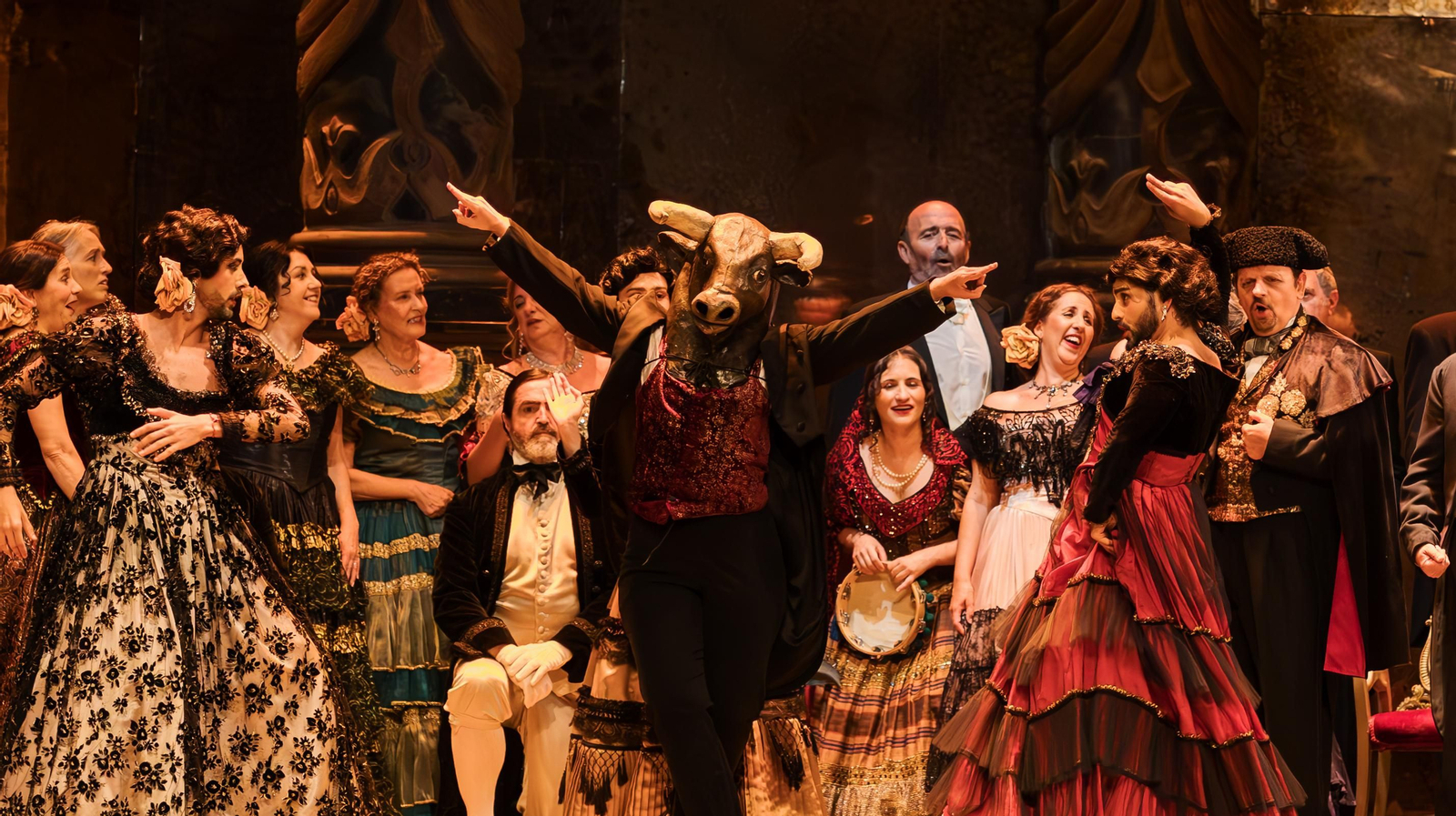 Imágenes de la ópera 'La Traviata' de Verdi en el Teatro Villamarta de Jerez