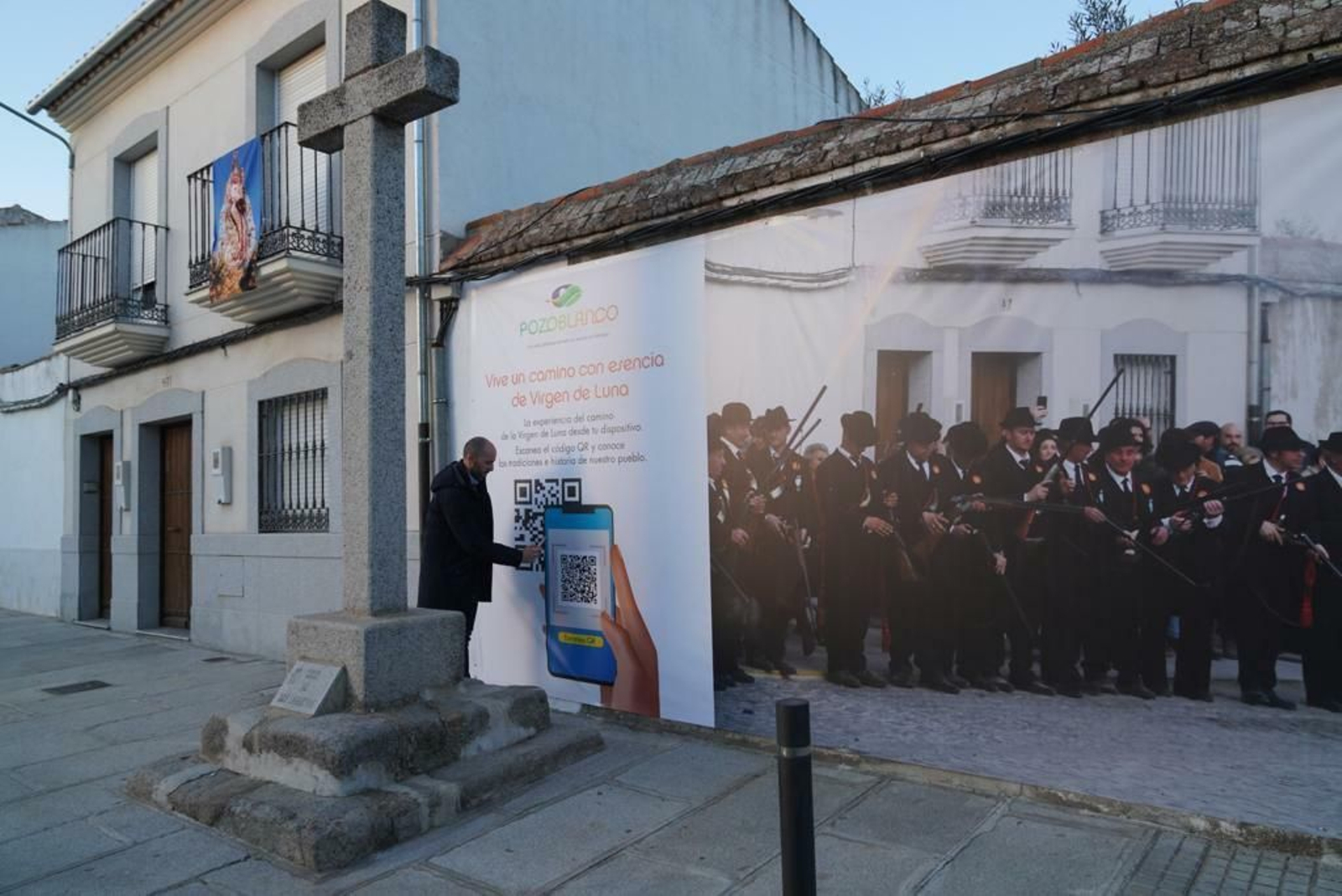 Ejemplo de código QR en la calle.