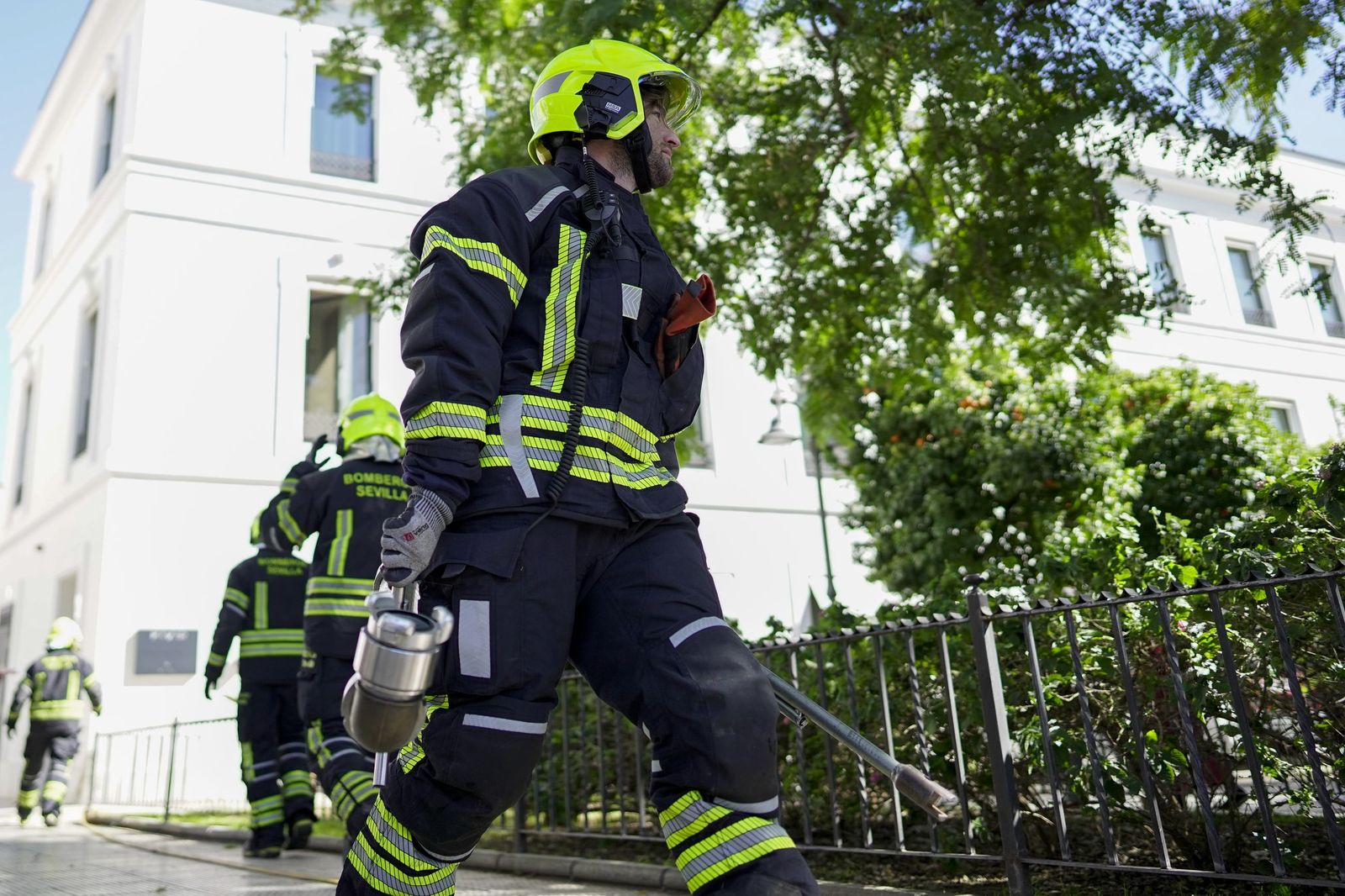 El simulacro de incendio organizado por el Servicio de Extinción de Incendios de los Bomberos, en imágenes