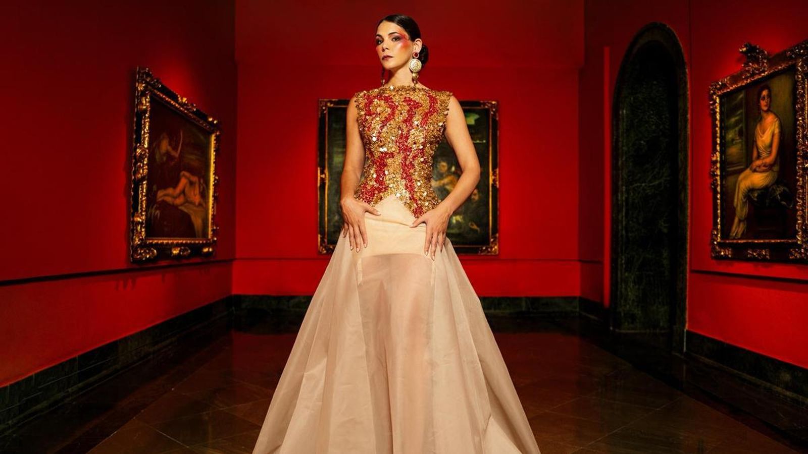 La nueva colección de Mancini Costura se adentra en el universo romeriano