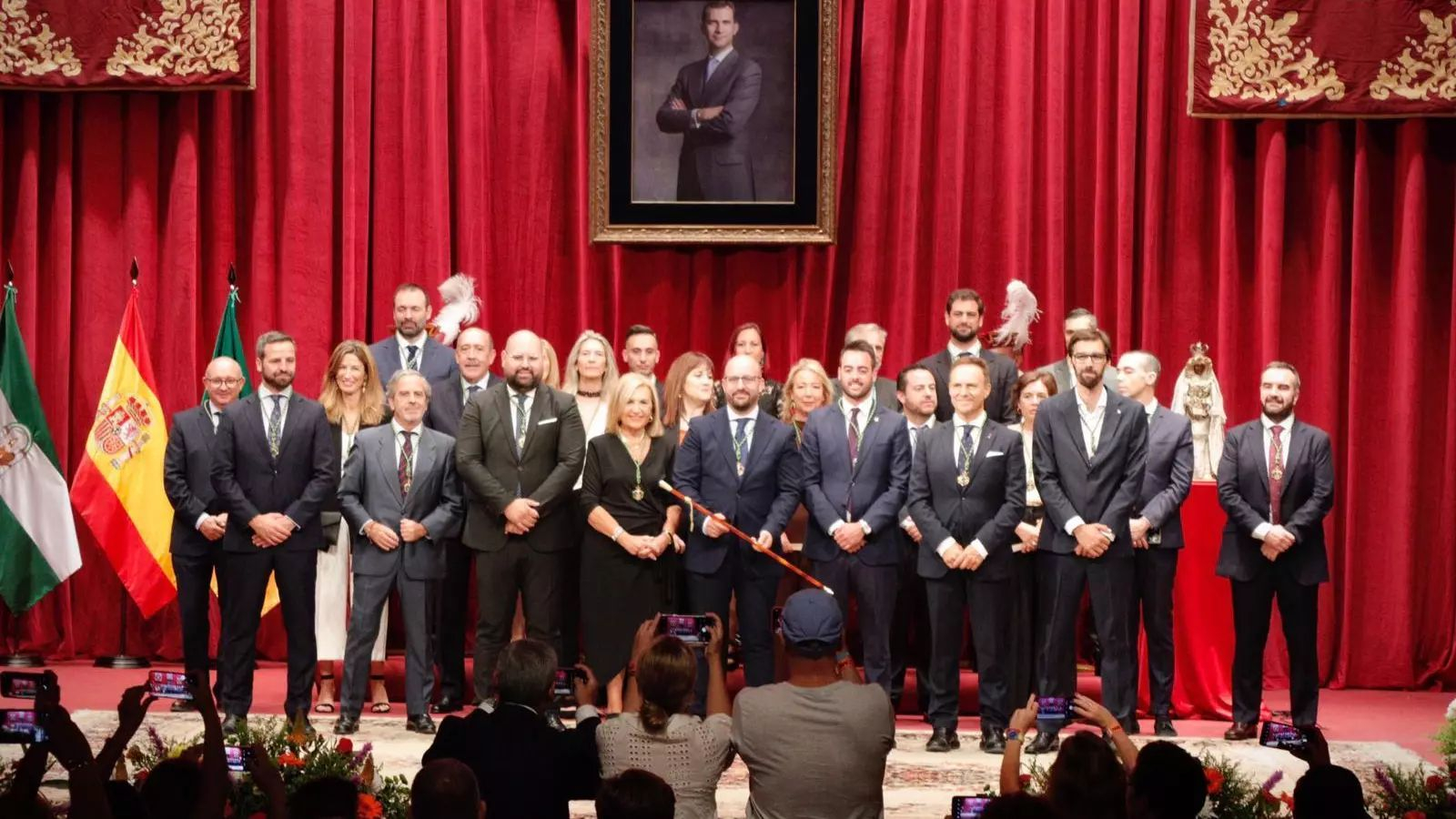 Foto de familia de la nueva Corporación municipal de El Puerto de Santa María.