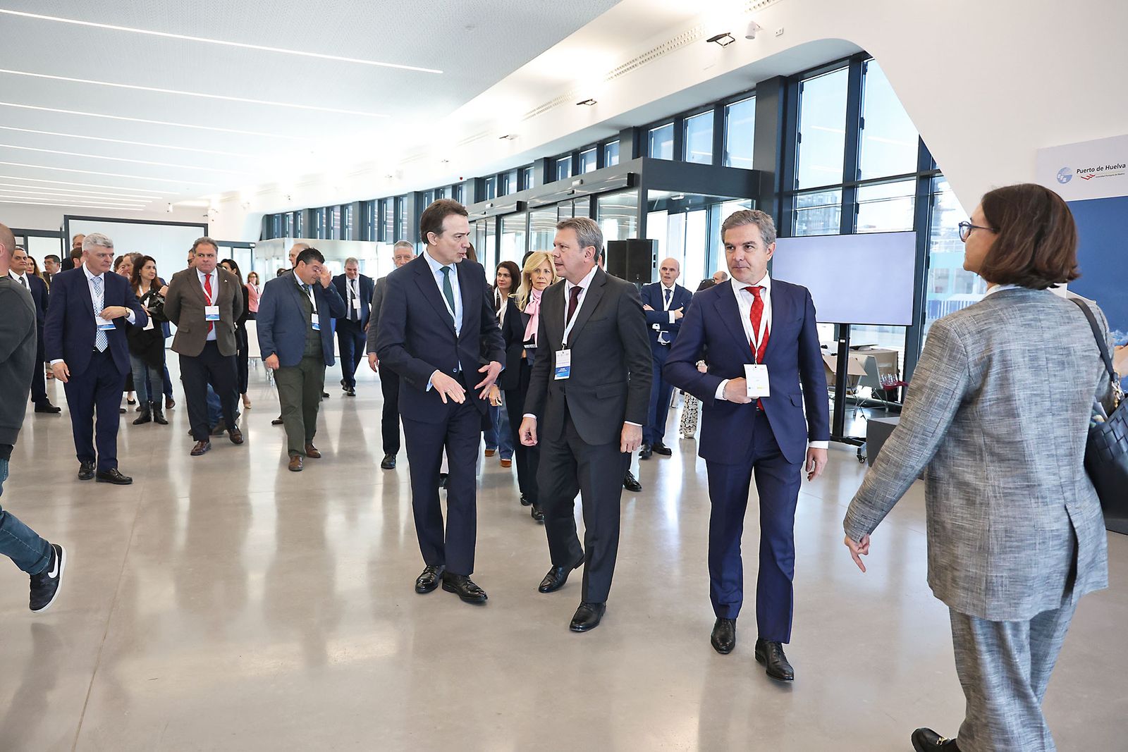 Las fotografías de la presentación del barco de bunkering de GNL y BioGNL 'Alisios LNG', de la filial de Enagás