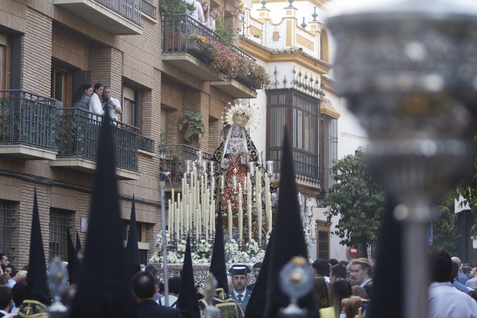 Viernes Santo en Córdoba: la procesión de los Dolores, en imágenes