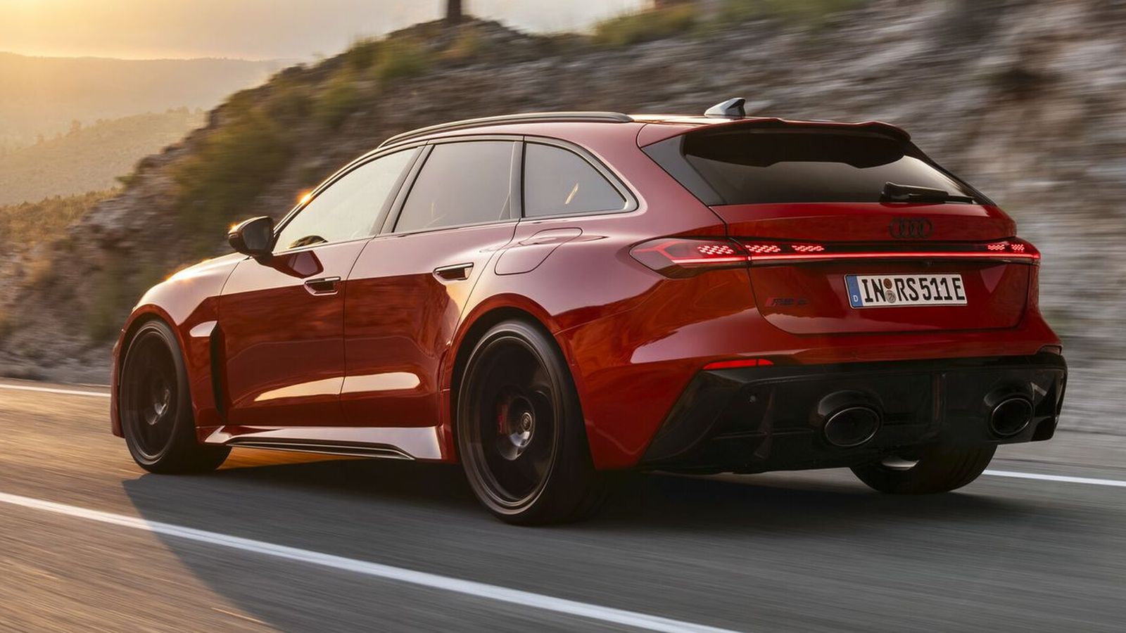 Aunque con tracción total en todo momento, el eje trasero puede tomar el protagonismo gracias a modo RS Torque Rear.