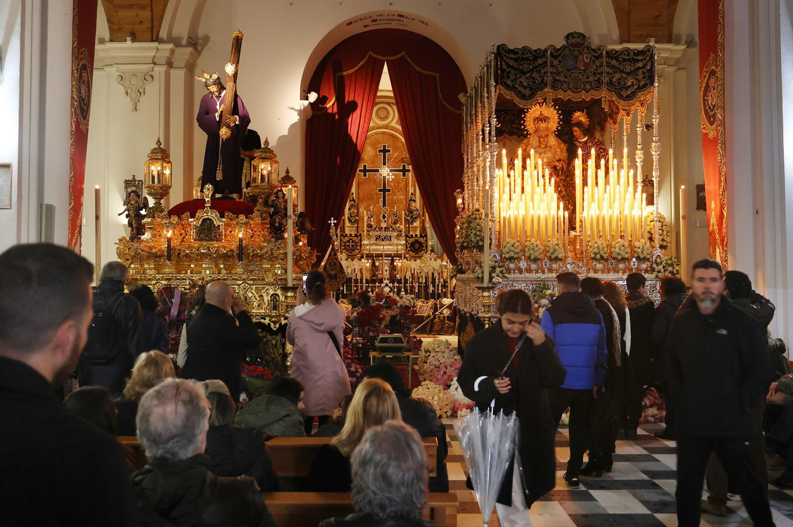 Las mejores imágenes de La Madrugá de Huelva: Hermandad del Nazareno