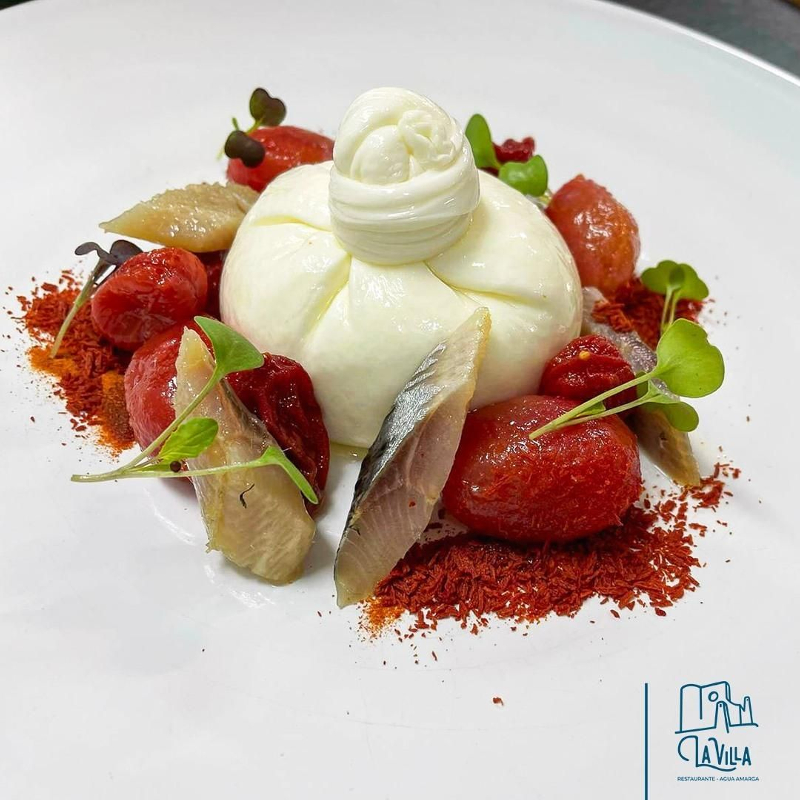 La Villa de Agua Amarga tiene una cocina moderna,