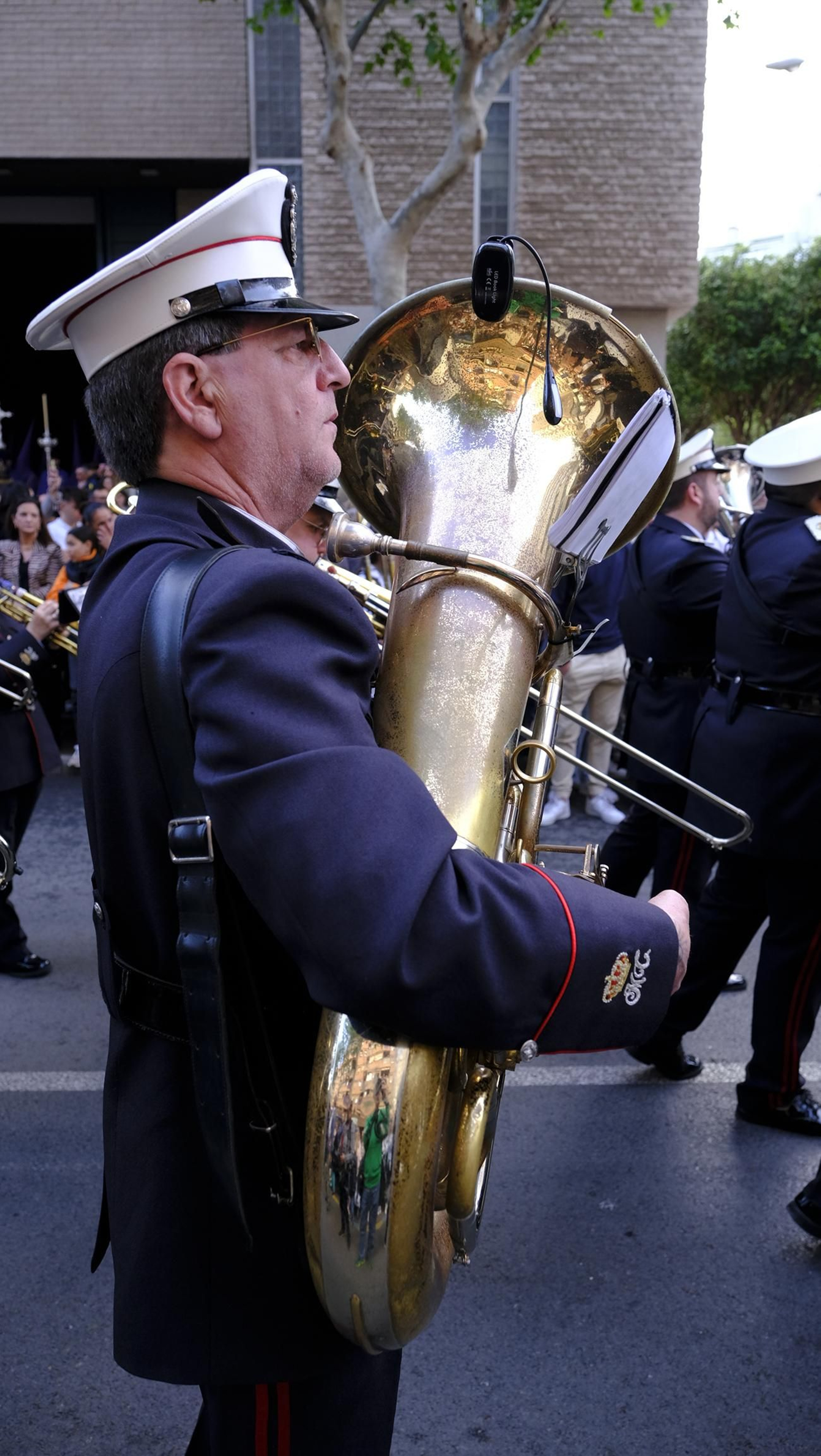 Pasión vuelve a su Iglesia de Santa Teresa azotada por la lluvia