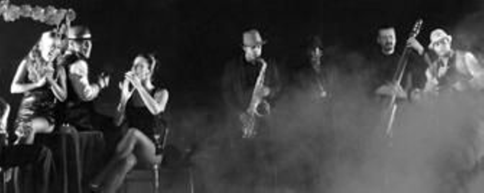 La versión de 'Poeta en Nueva York' de Blanca Li lleva al escenario del Teatro del Generalife la visión más moderna y vanguardista de Federico García Lorca.