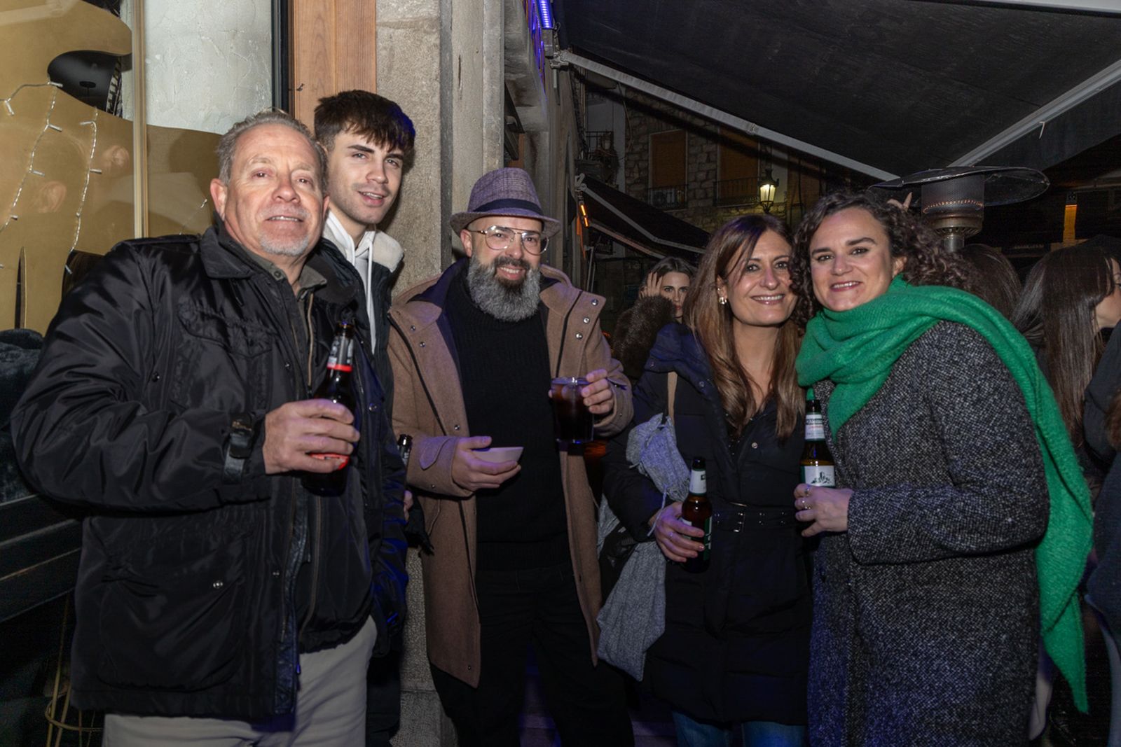 Así disfruta Jaén del concierto extraordinario a pie de calle: "Único Pop Rock"