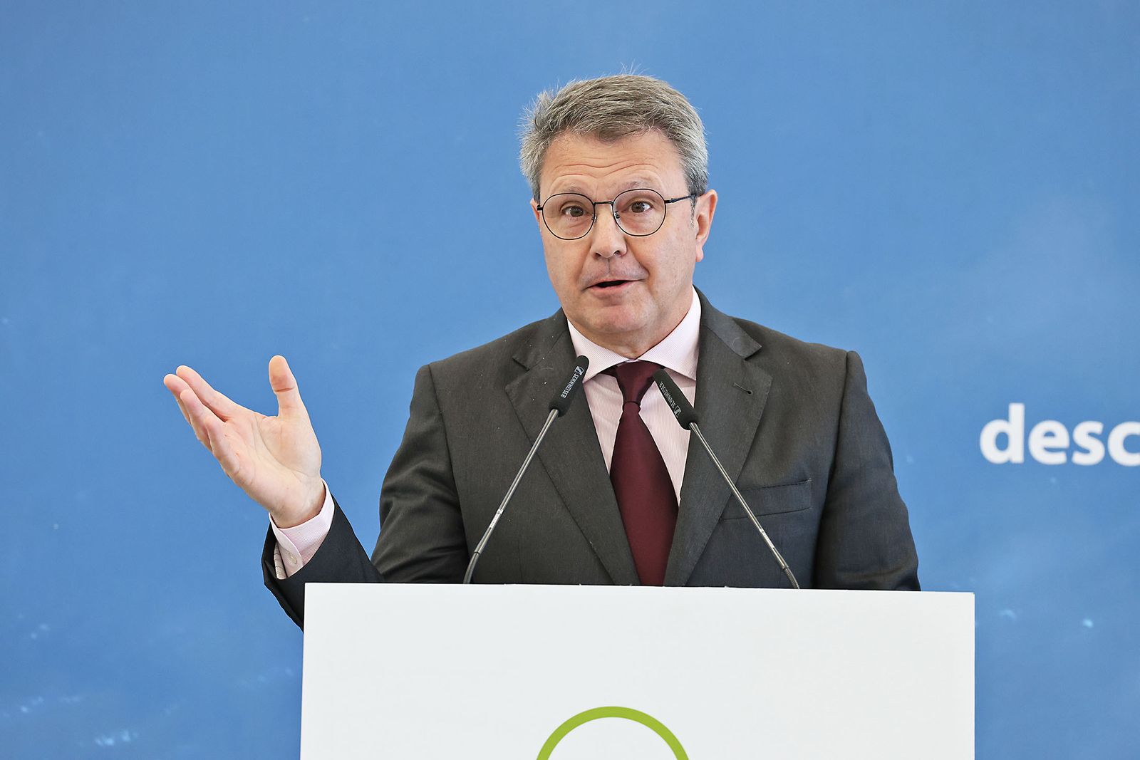 Las fotografías de la presentación del barco de bunkering de GNL y BioGNL 'Alisios LNG', de la filial de Enagás