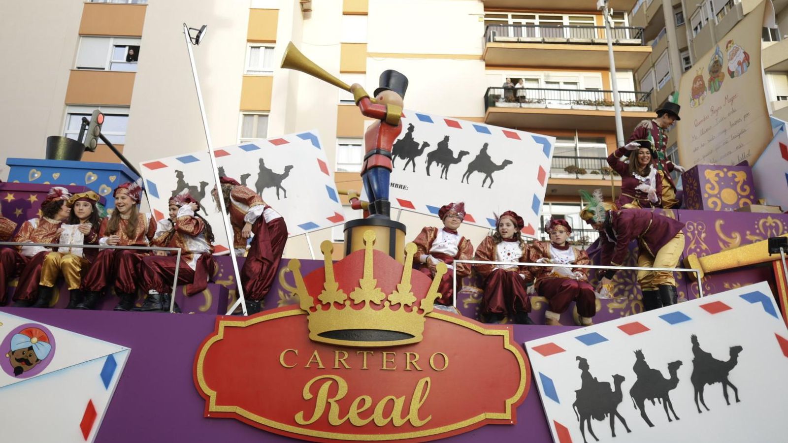 Todas las imágenes de SS.MM. los Reyes Magos en Cádiz: Visitas, cabalgata, horarios y recorrido