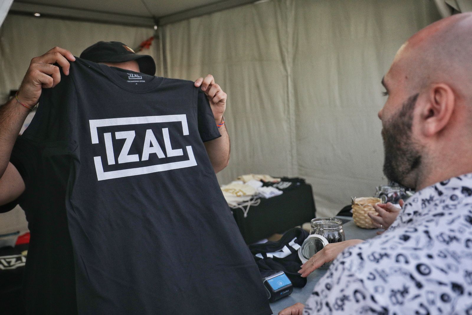 Búscate en el concierto de Izal en Cádiz