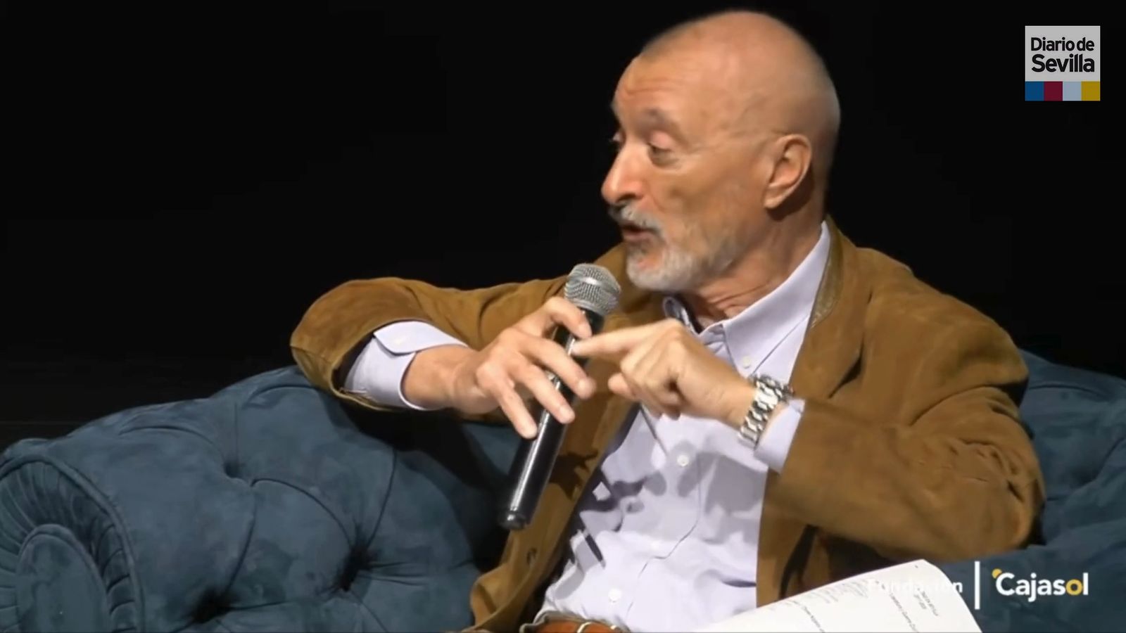 Pérez-Reverte: “Las jornadas Letras en Sevilla se han aplazado por la amenaza de bronca de la extrema izquierda y de Podemos en las puertas de Cajasol”
