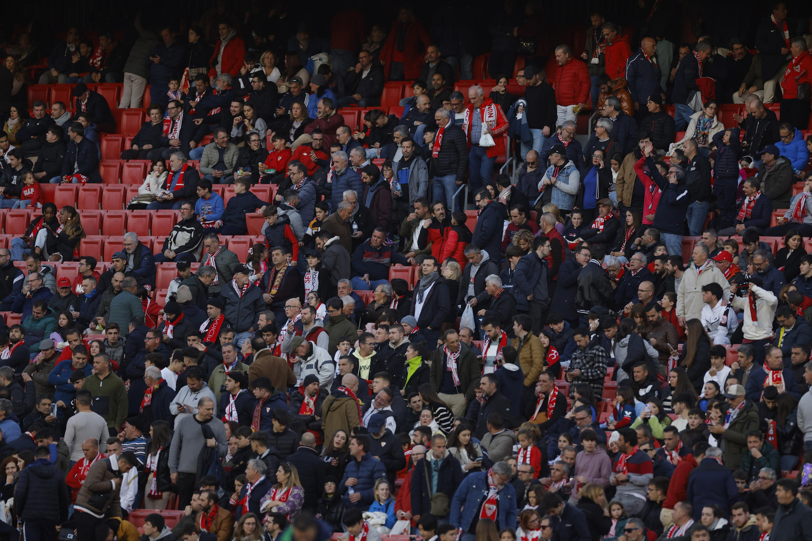 Búscate en las fotos del Sevilla-Mallorca