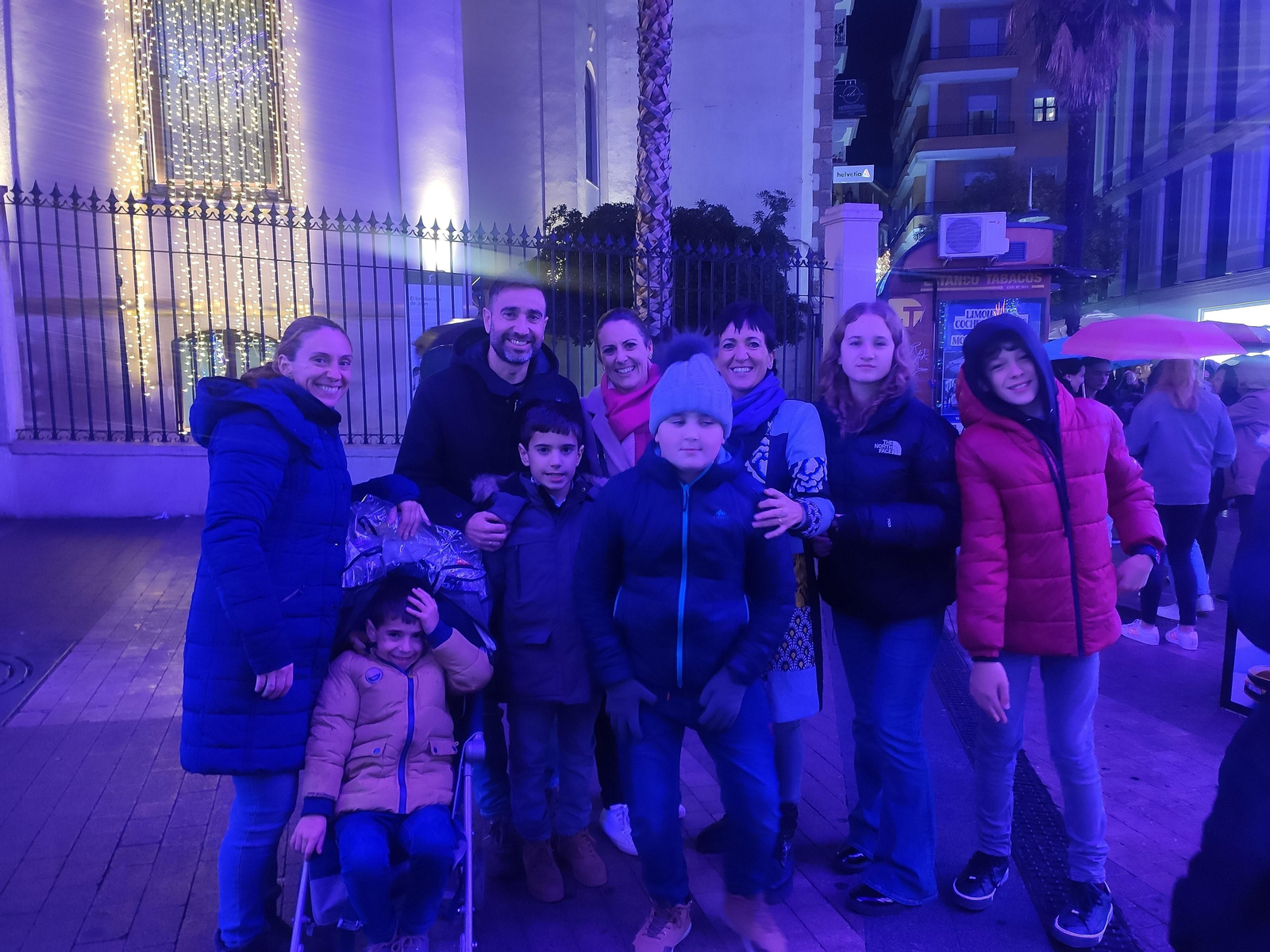 Los jiennenses disfrutan del encendido de 'La Catedral de la Navidad' con Rosa Copado como pregonera