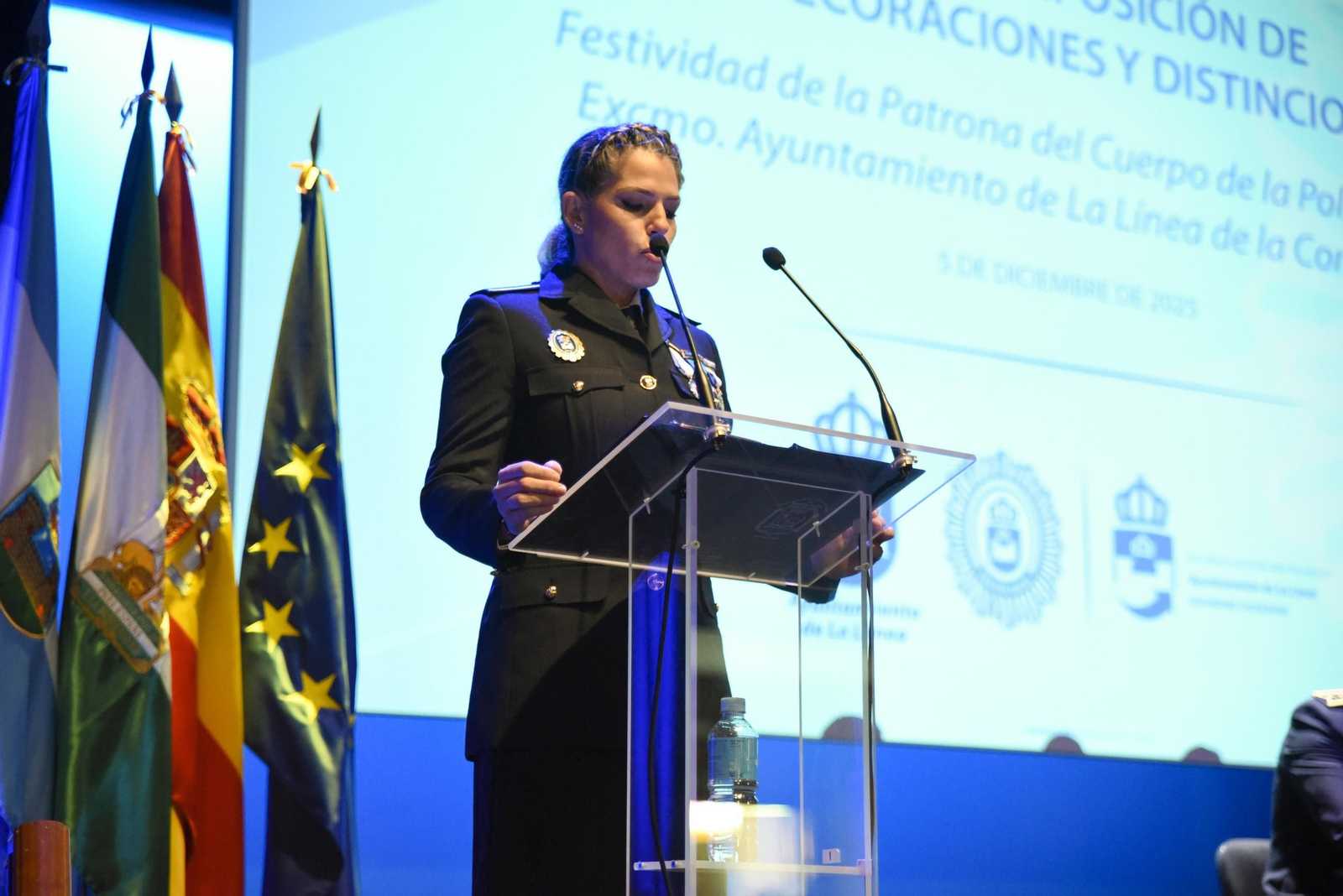 Fotos de la entrega de reconocimientos a la Policía Local de La Línea por el día de la Inmaculada