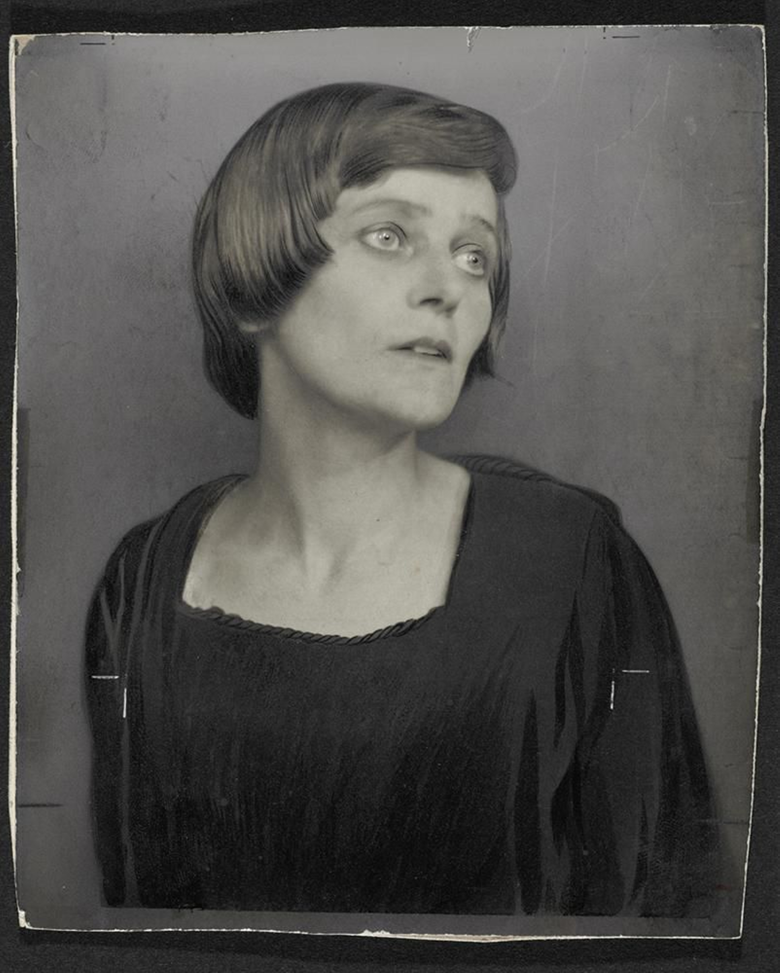 Retrato de Emmy Hennings (Flensburgo, 1885-Sorengo-Lugano, 1948).