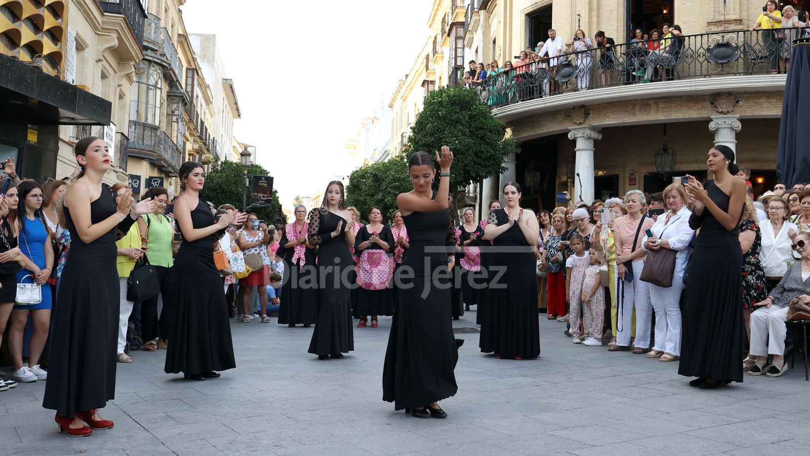 Flashmob de la academia de baile de Fani Muñoz en Jerez