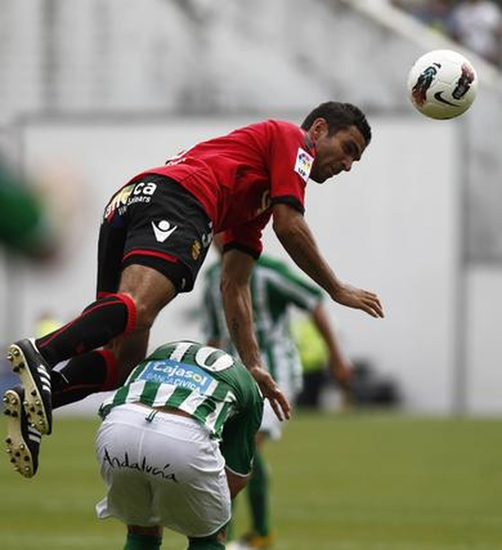El Betis gana el segundo partido de su regreso a Primera gracias a un gol de Rubén Castro (1-0). / Antonio Pizarro