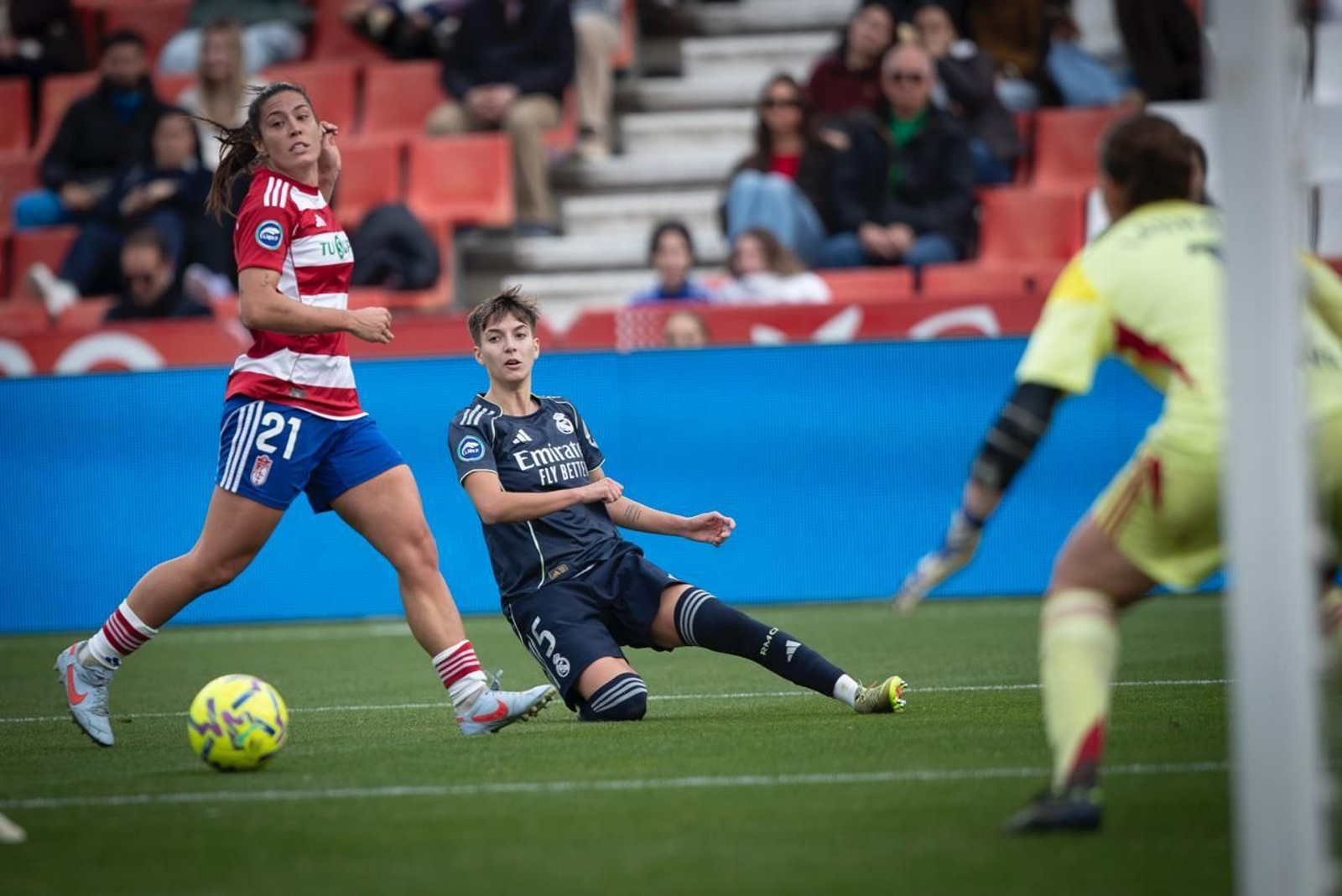 Las mejores imágenes del Granada Femenino-Real Madrid