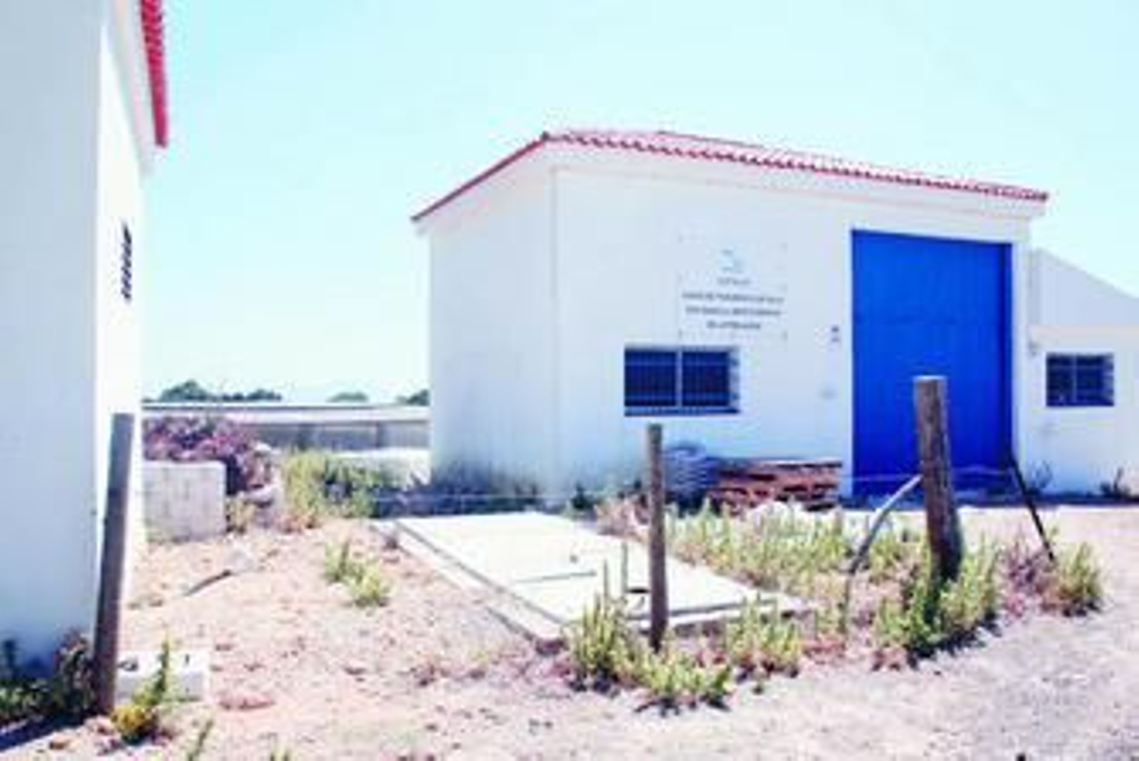 Una de las estaciones potabilizadoras de agua en la zona algecireña de El Bujeo.