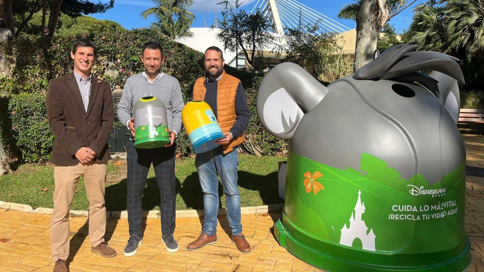 La magia del reciclaje de vidrio vuelve a tomar las calles de ocho ciudades de Andalucía con iglús de Ecovidrio tematizados por Disneyland Paris La magia del reciclaje de vidrio vuelve a tomar las calles de ocho ciudades de Andalucía con iglús de Ecovidrio tematizados por Disneyland Paris