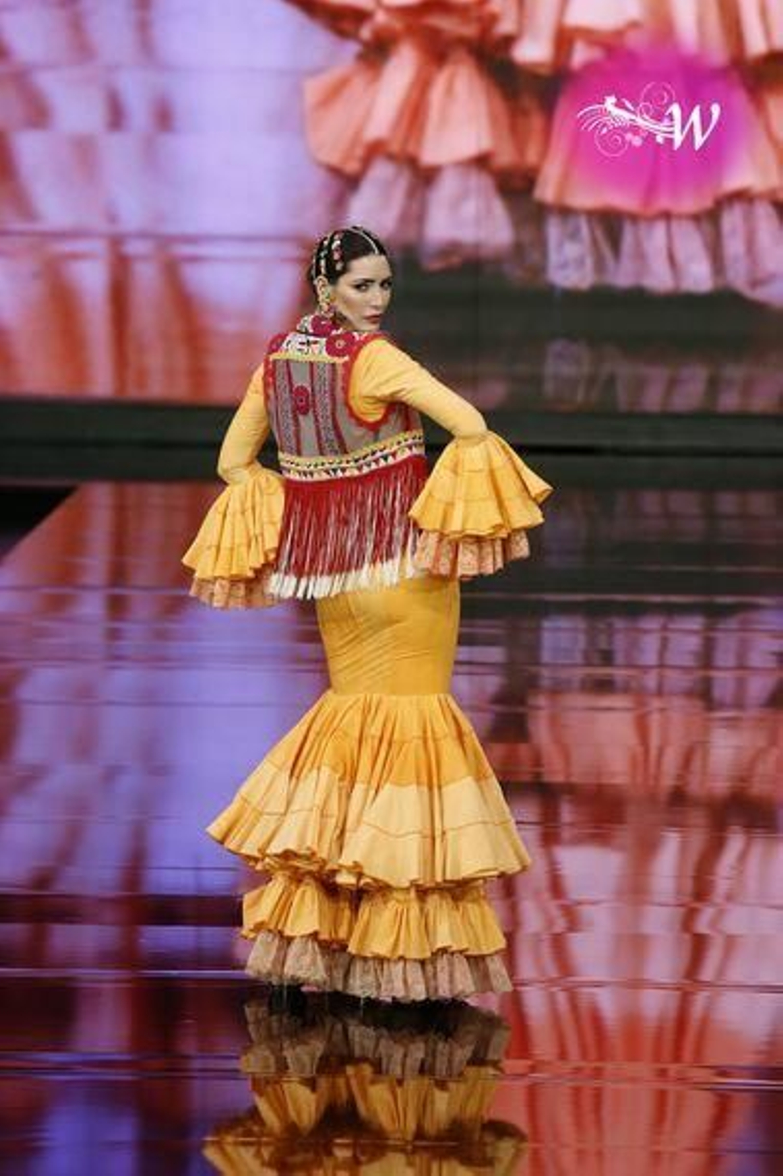 Aurora Gaviño homenajea a María Jiménez: todas las fotos del desfile en SIMOF 2020