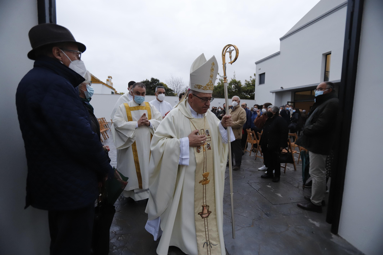 Imágenes de la consagración de la parroquia Cristo Sacerdote