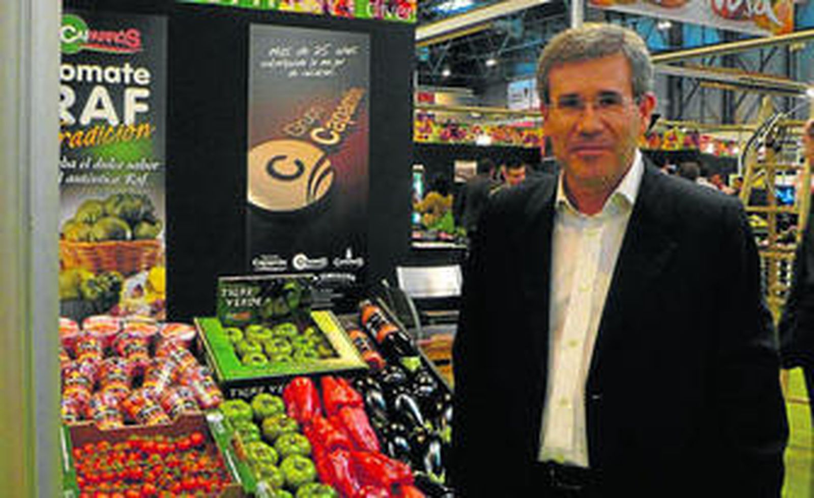 Pedro Caparrós, en el expositor de su compañía en Fruit Attraction.