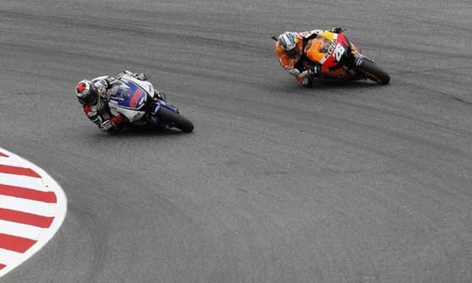 Las imágenes de la carrera de MotoGP en el GP de Cataluña.

Foto: Reuters