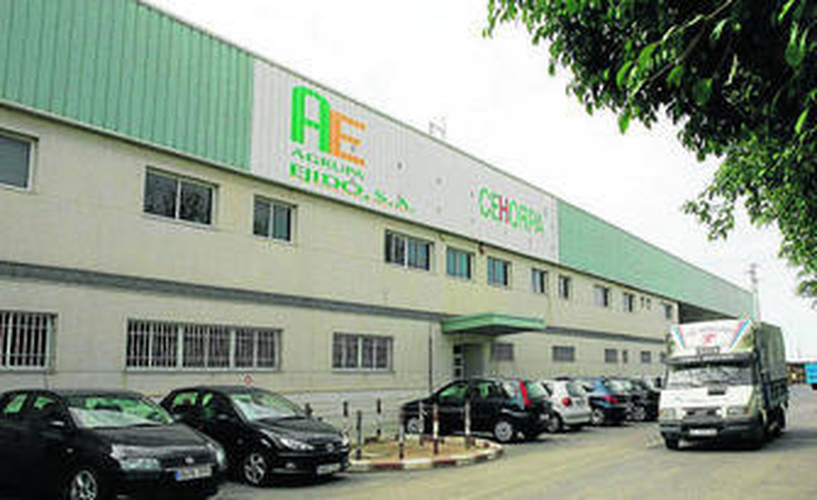 La familia Guillén es propietaria del 92% de Agrupaejido.