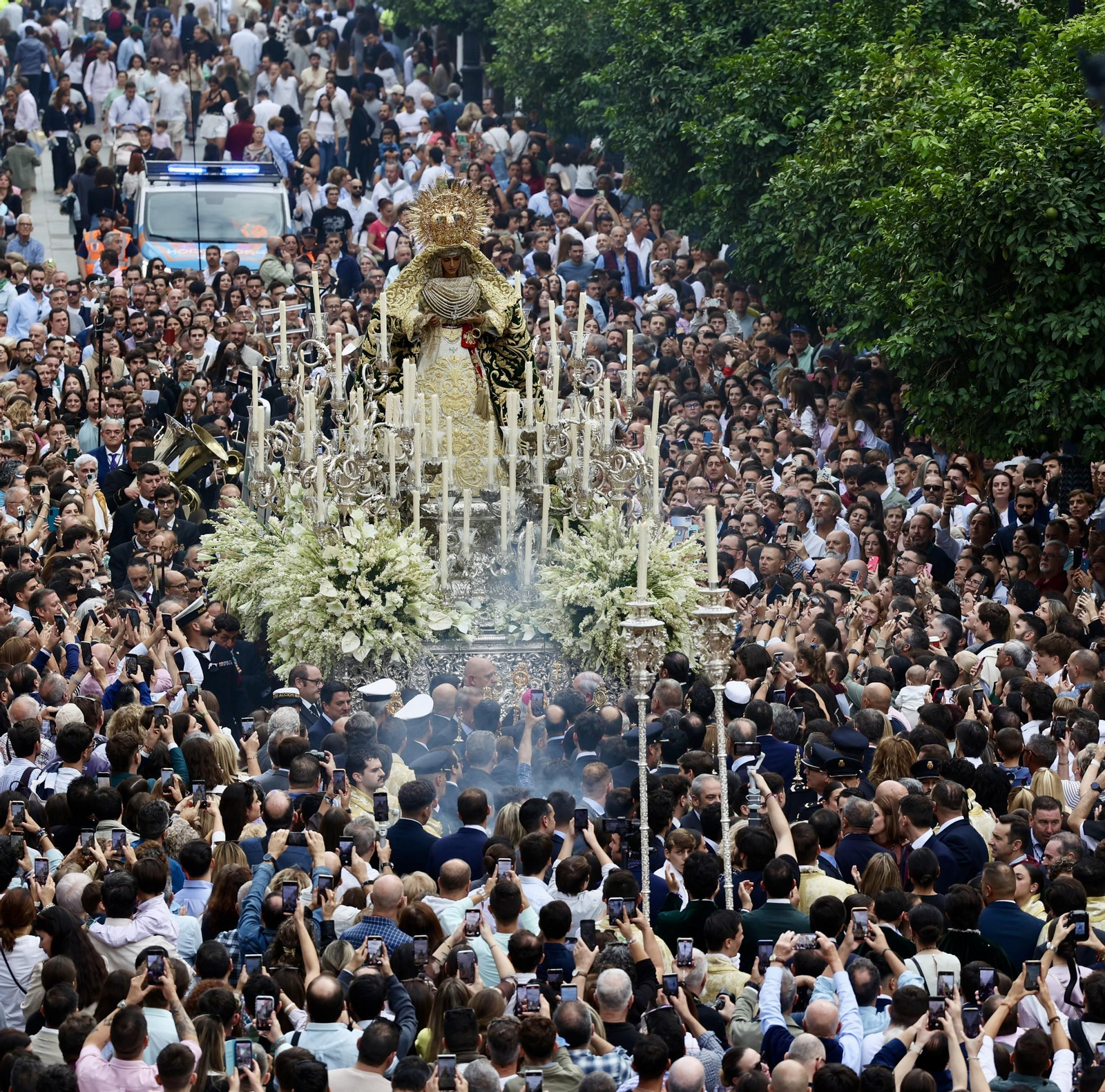 Regreso de la Esperanza a Triana