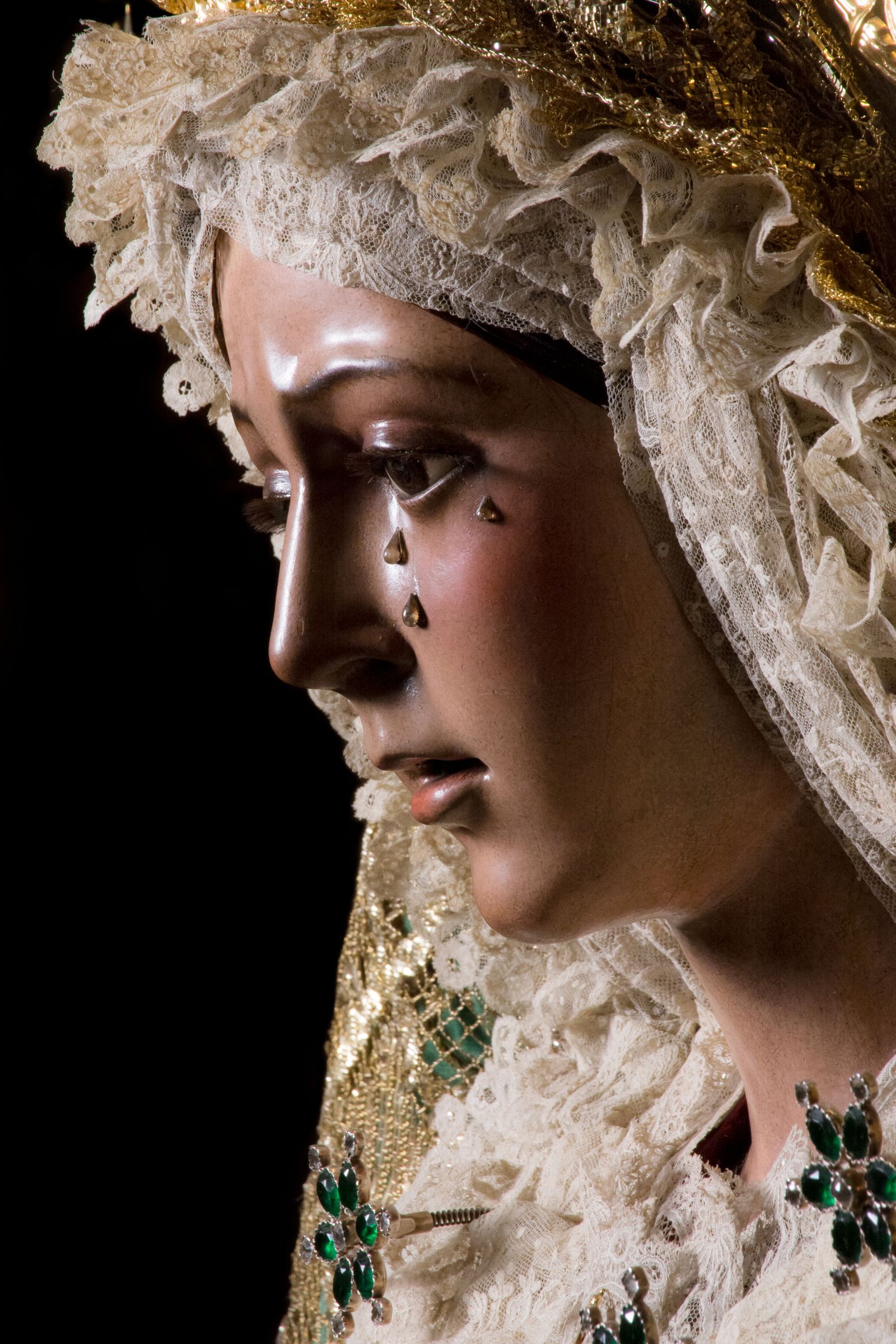 Las fotos más especiales de la Macarena en besamanos