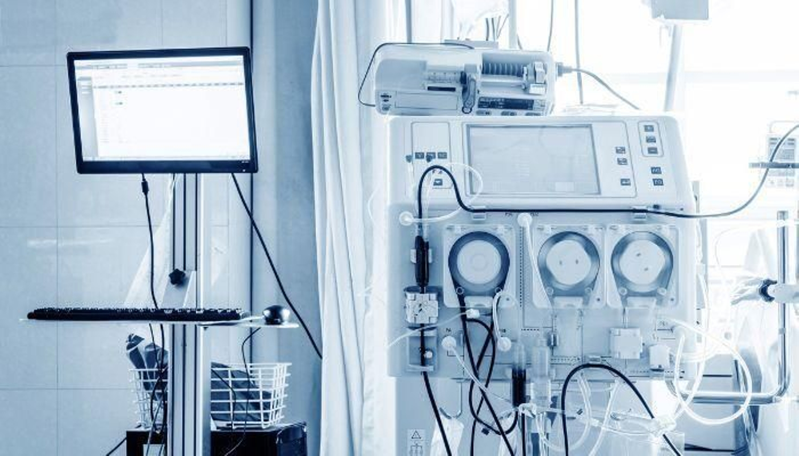 Sufrió una parada cardiorrespiratoria prolongada y falleció en la UCI del Clínico a los dos días