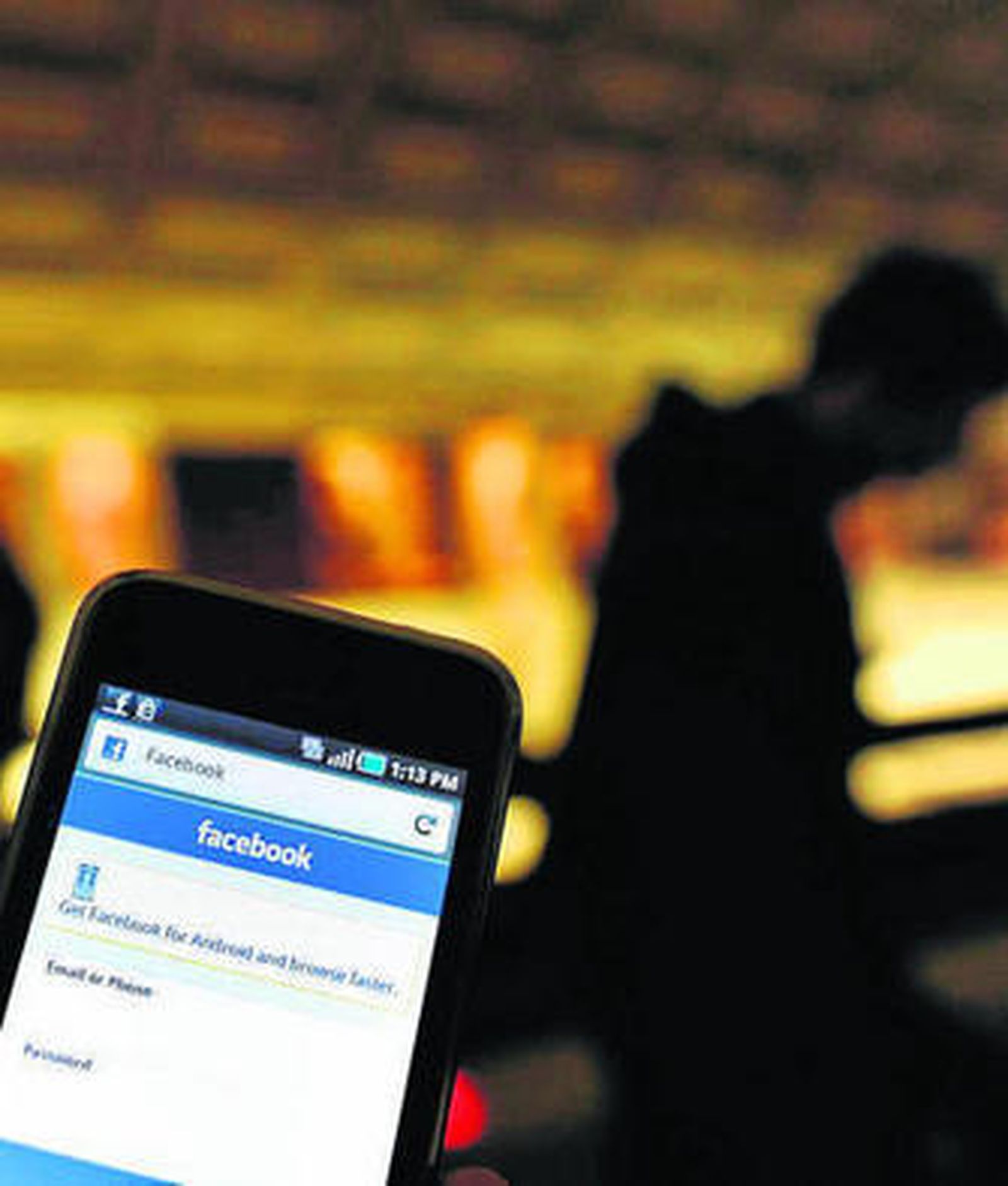 Las nuevas adicciones están relacionadas con el móvil e internet.