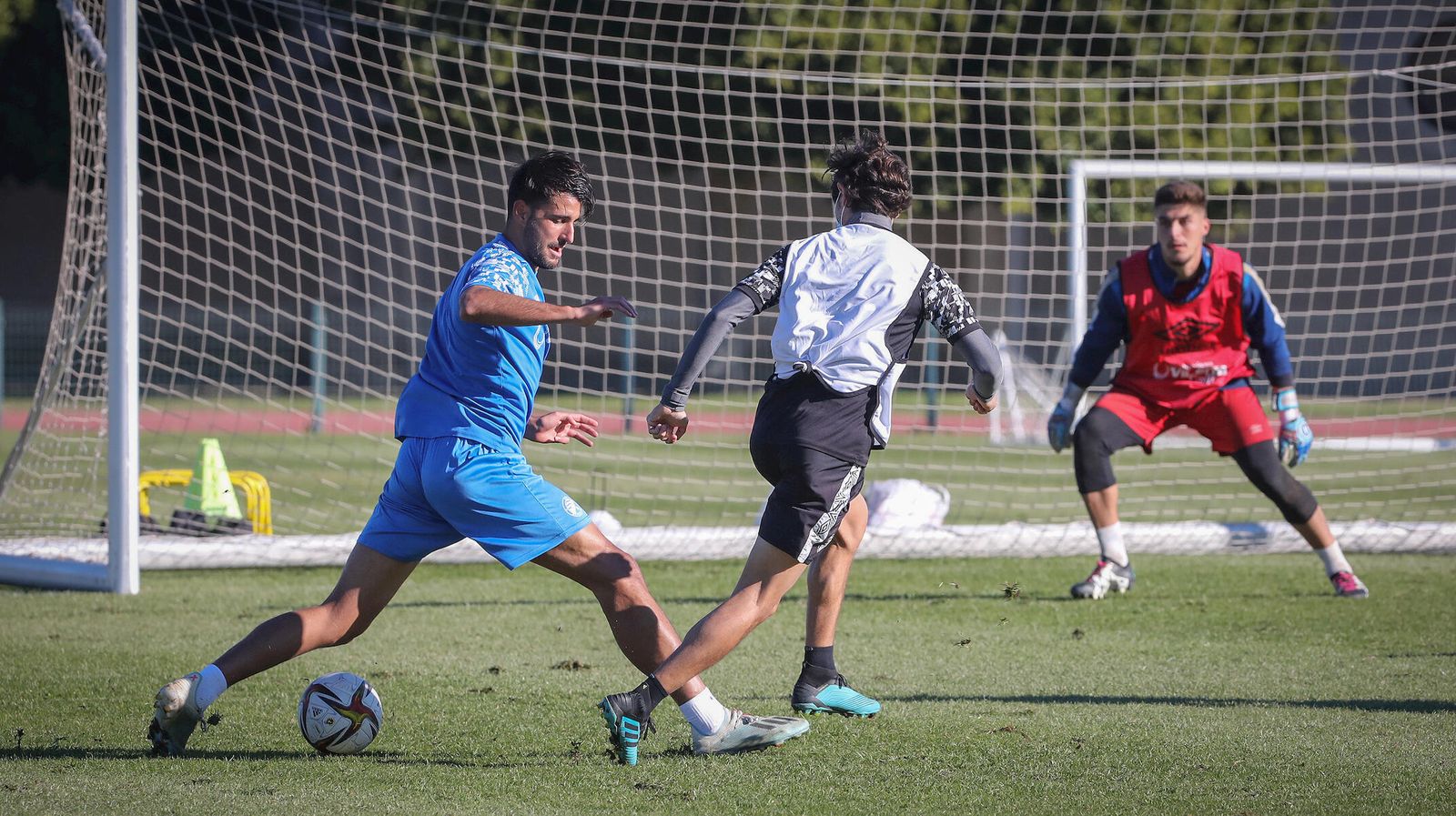 Alberto Durán ha entrenado con el grupo y puede ser alta para el domingo.