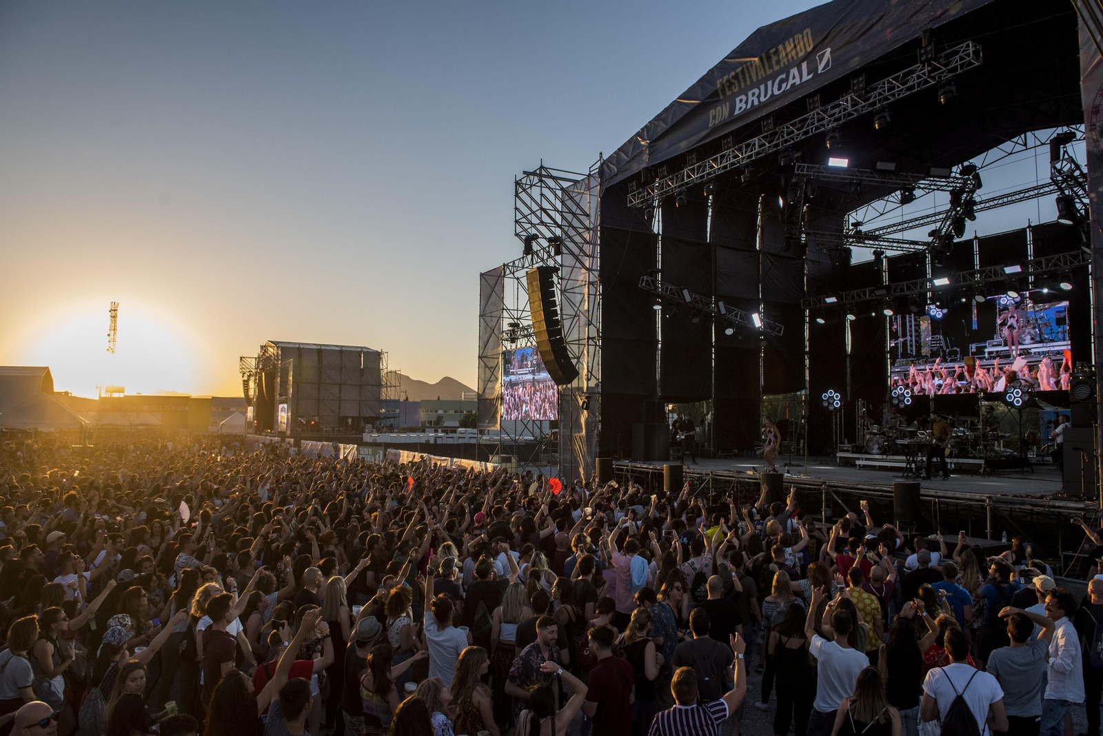 Alrededor de 25.000 personas asistieron a la tercera edición del Bull Music Festival.