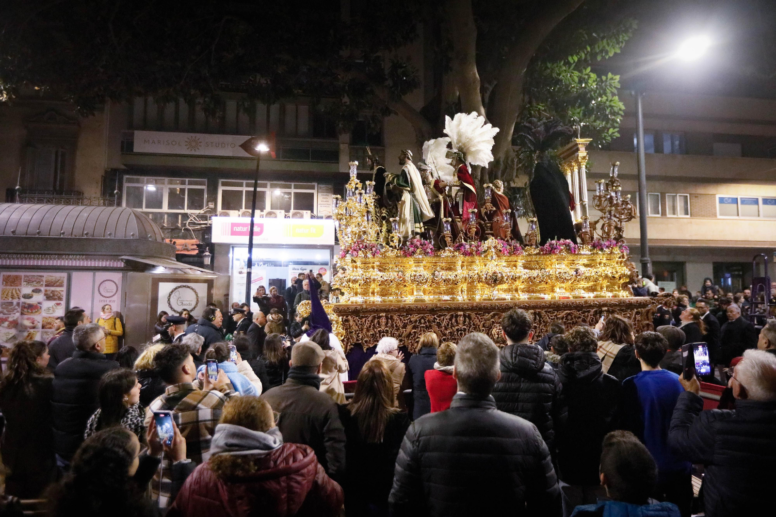 Las mejores fotos de la procesión de La Macarena en Almería