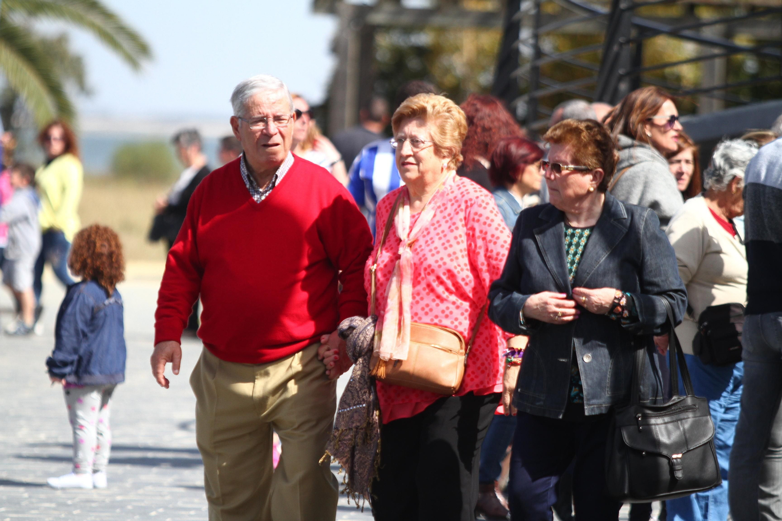 Imágenes del día de puertas abiertas en el muelle de las Carabelas