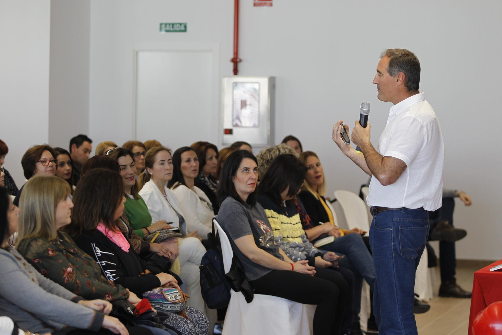 Antonio Jesús Casimiro habló de encontrar el equilibrio en el trabajo. Antonio Jesús Casimiro habló de encontrar el equilibrio en el trabajo.