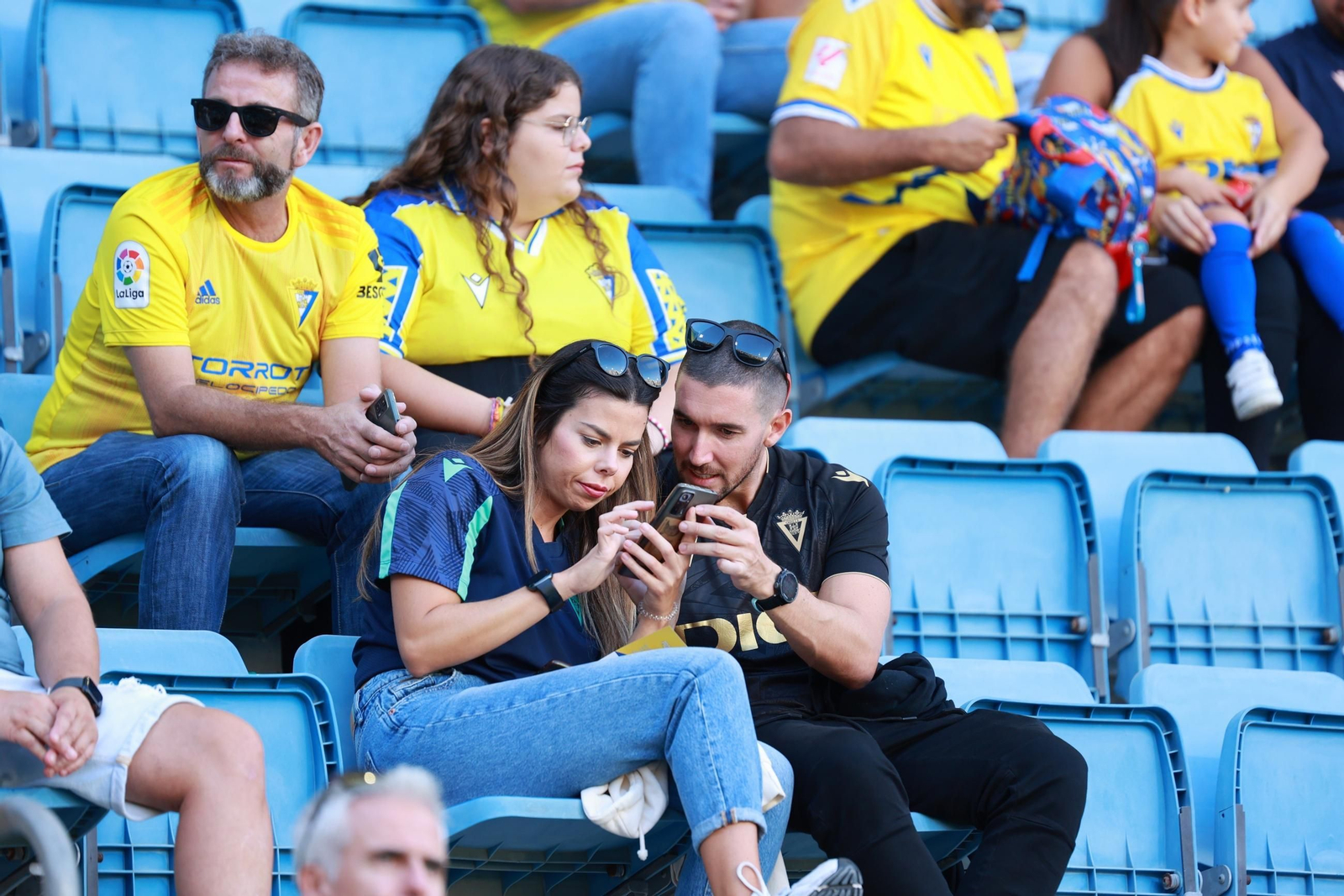 Búscate entre las fotos del partido de fútbol Cádiz CF - CD Eldense