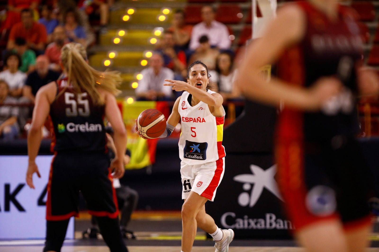 Las mejores fotos de la victoria de la selección española femenina de baloncesto ante Bélgica, en Córdoba
