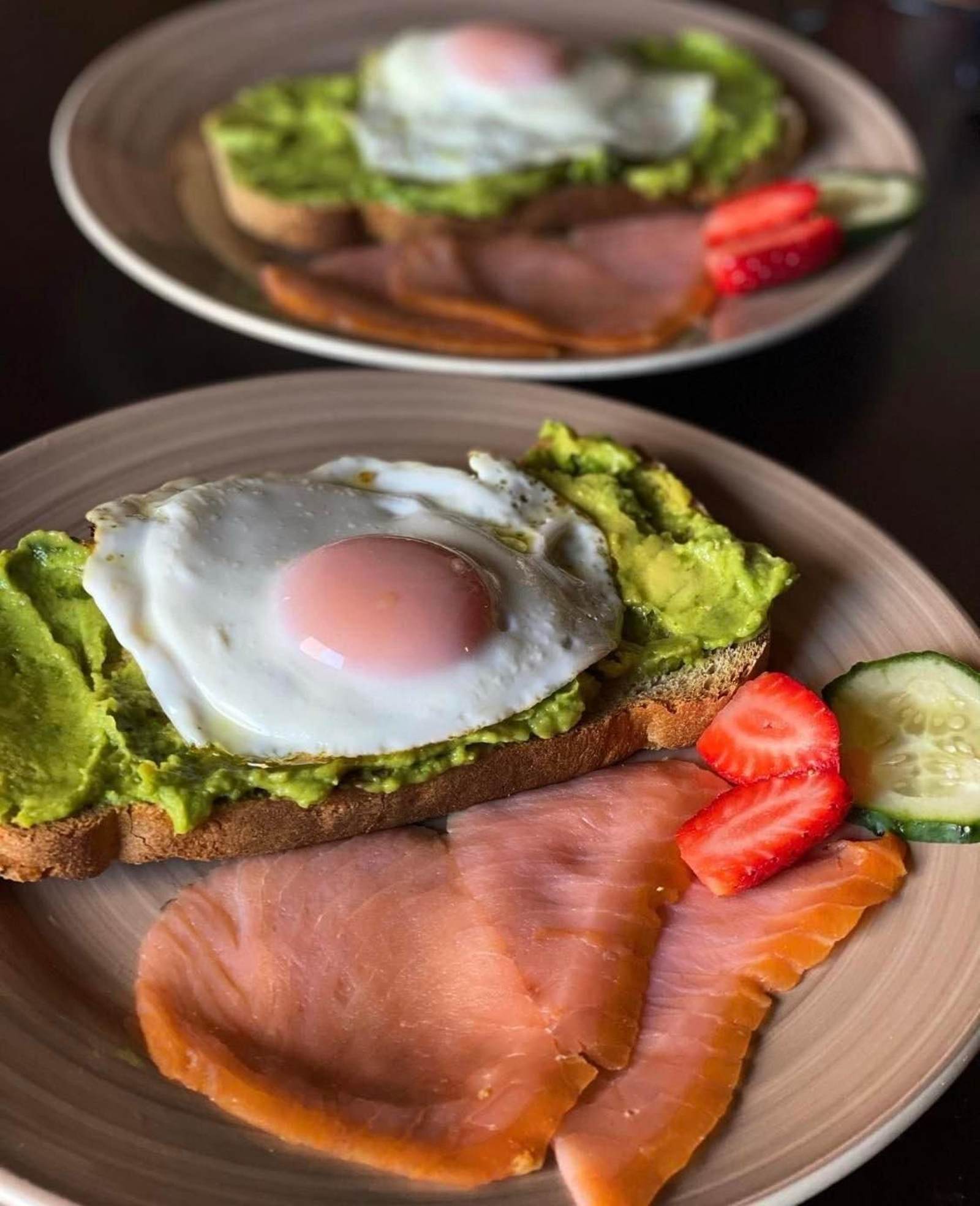 Desyuno con salmón en El Paseo.