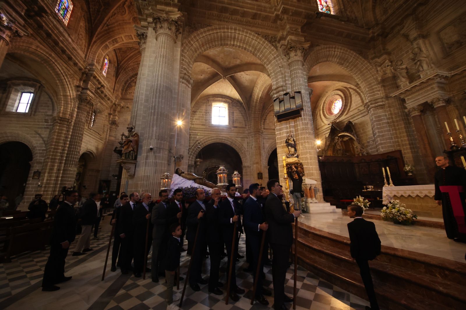 Salida del Cristo del Aguas para pedir lluvias