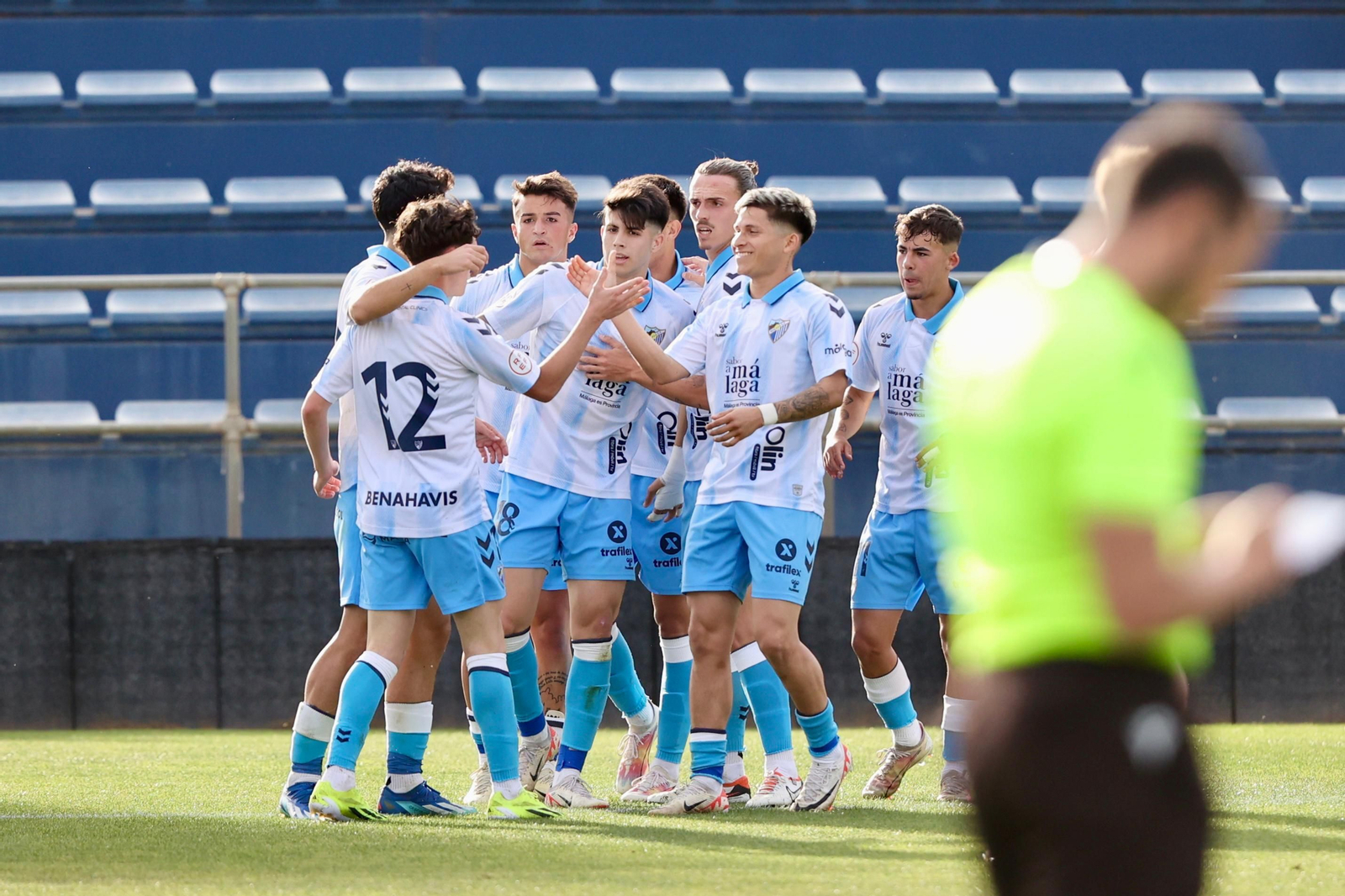 Festín del Atlético Malagueño ante el Torreperogil