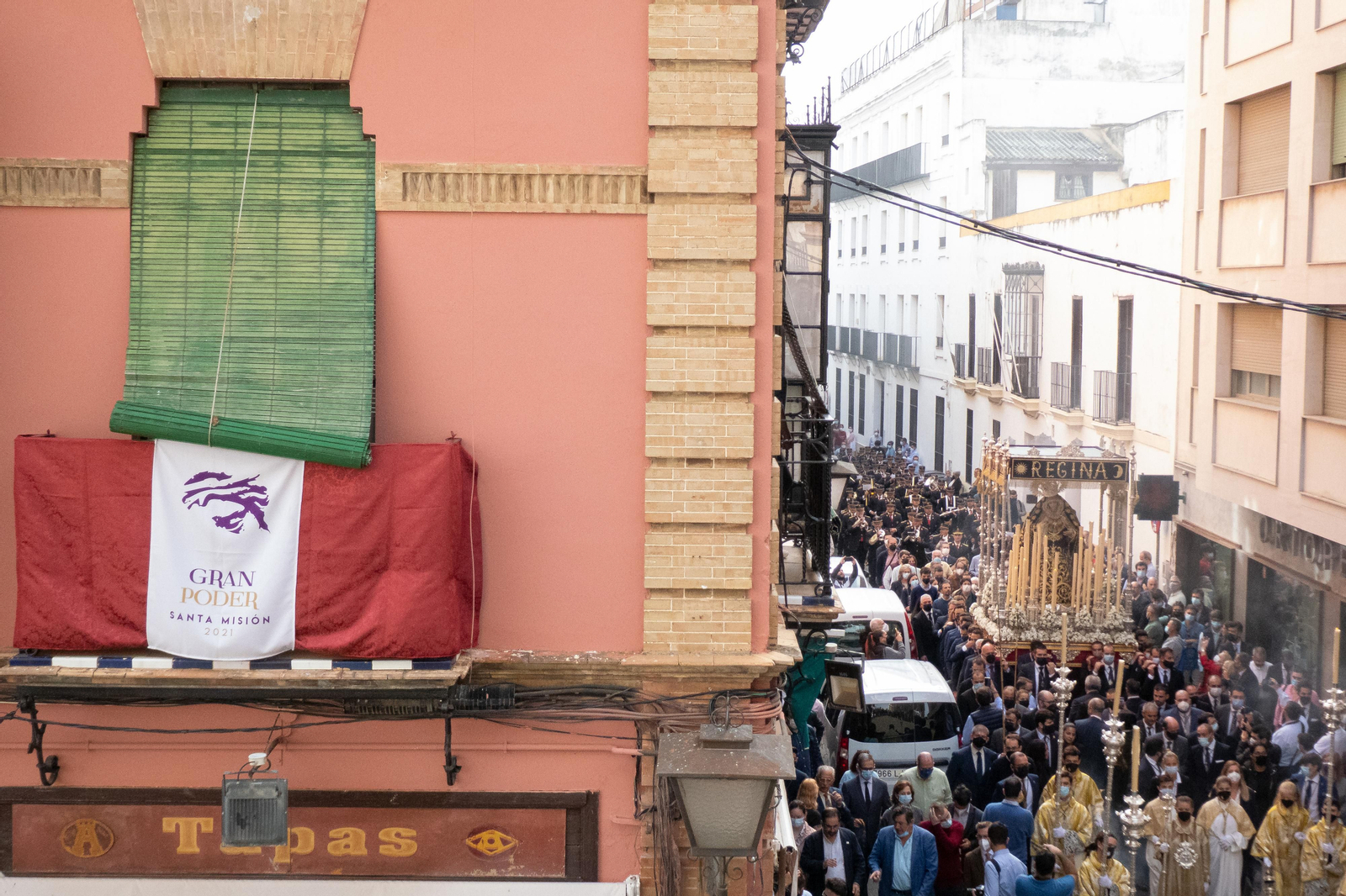 La Virgen del Rosario de Montesión en su rosario de la aurora, en imágenes