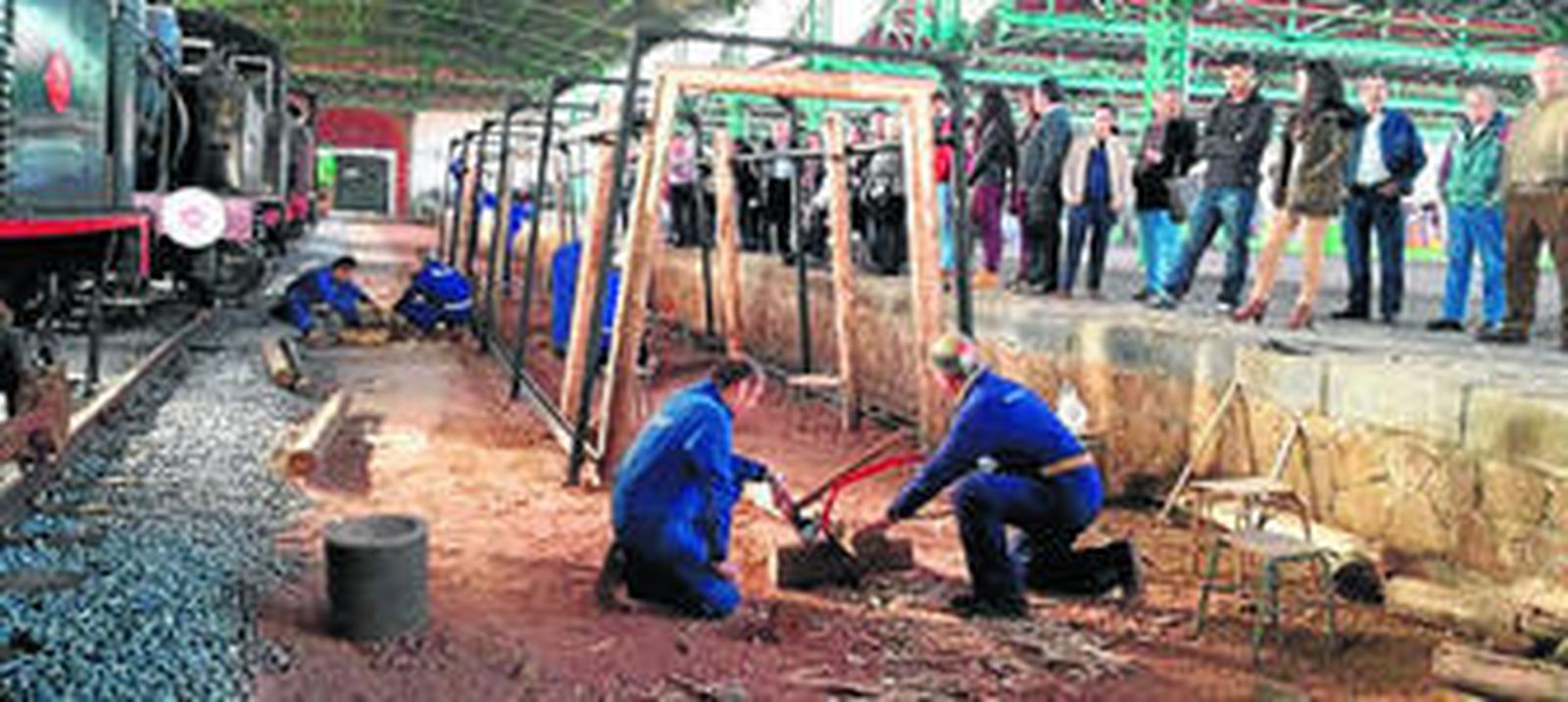 Los participantes en la competición, en plena faena.